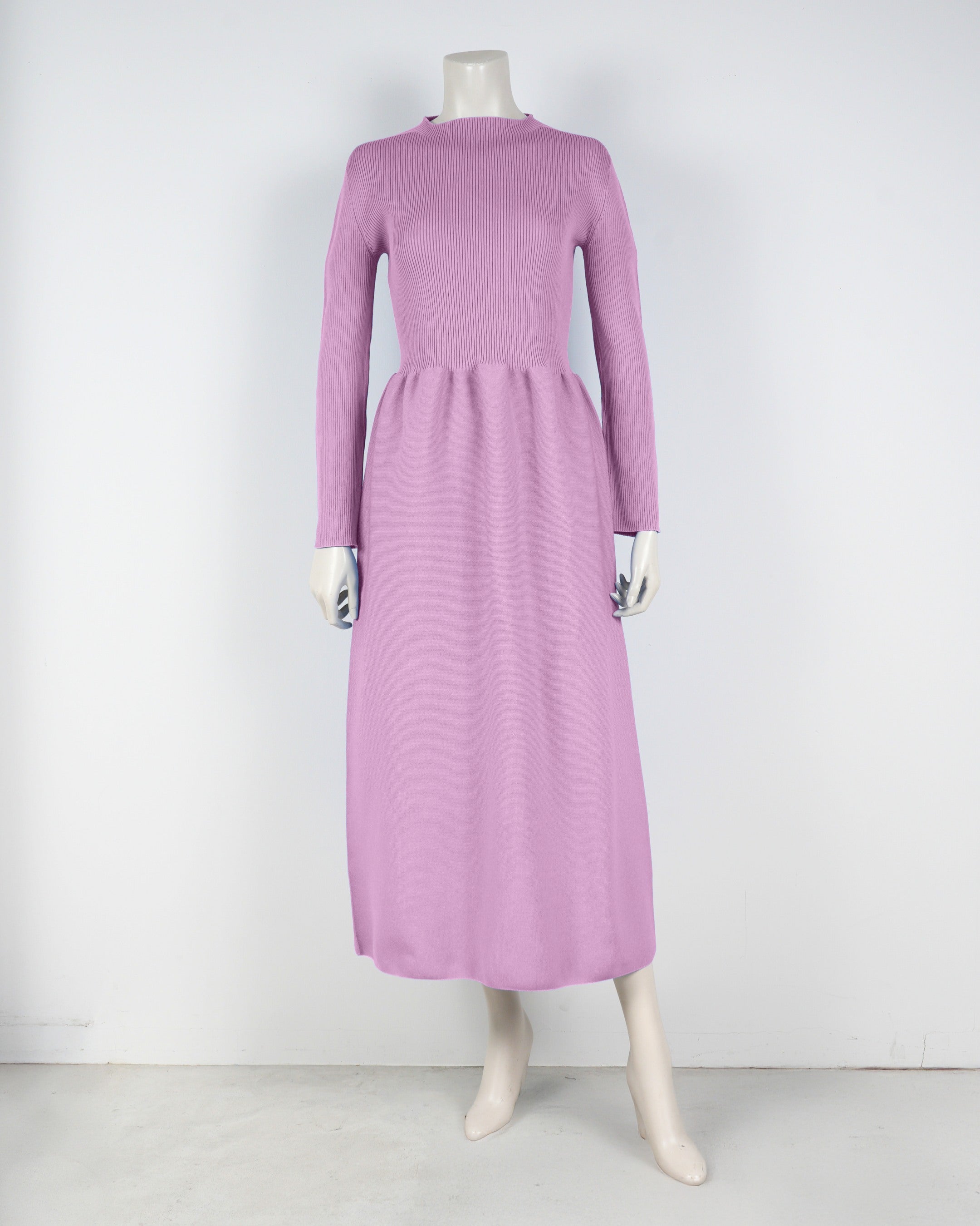 Long-sleeved dress
