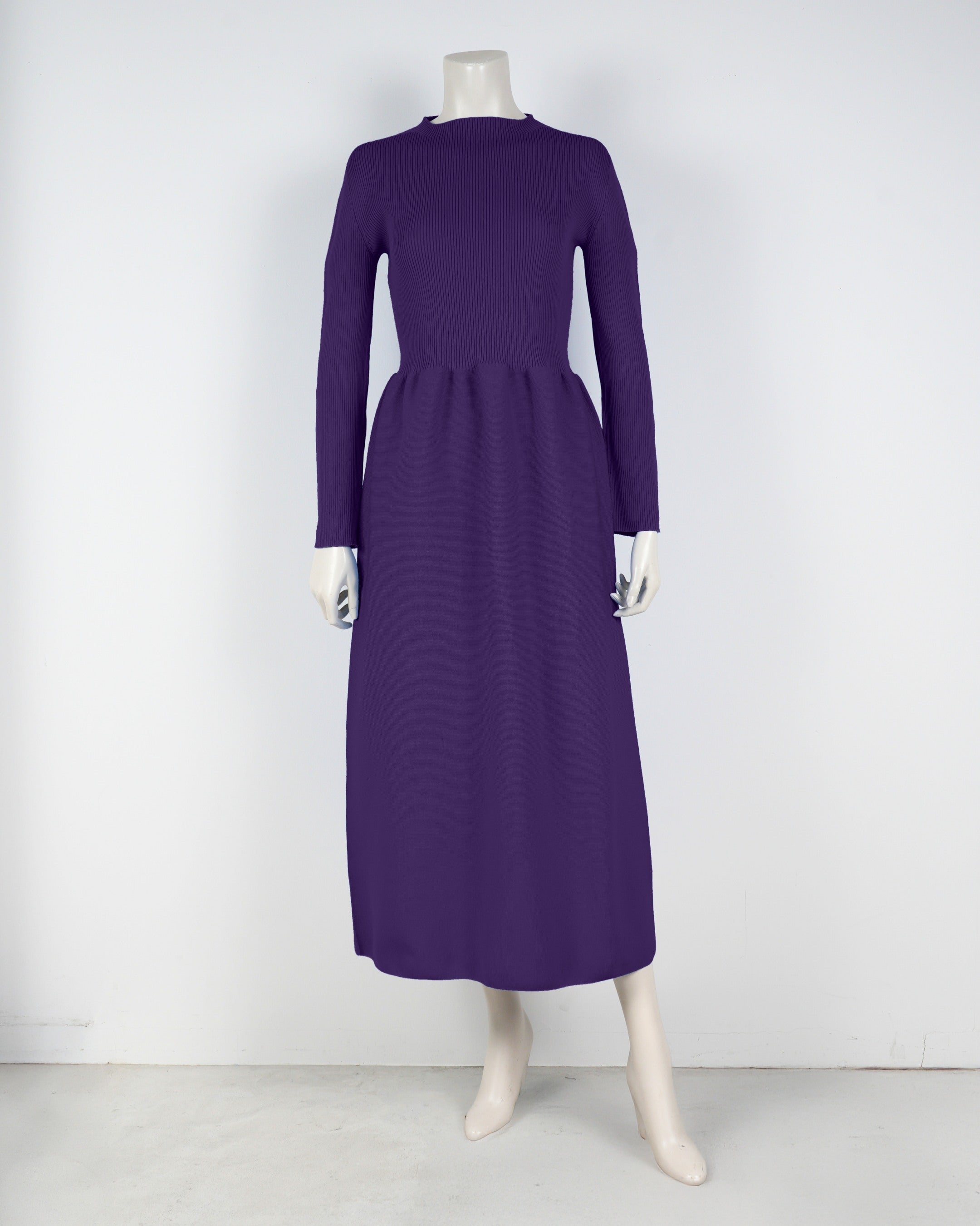 Long-sleeved dress