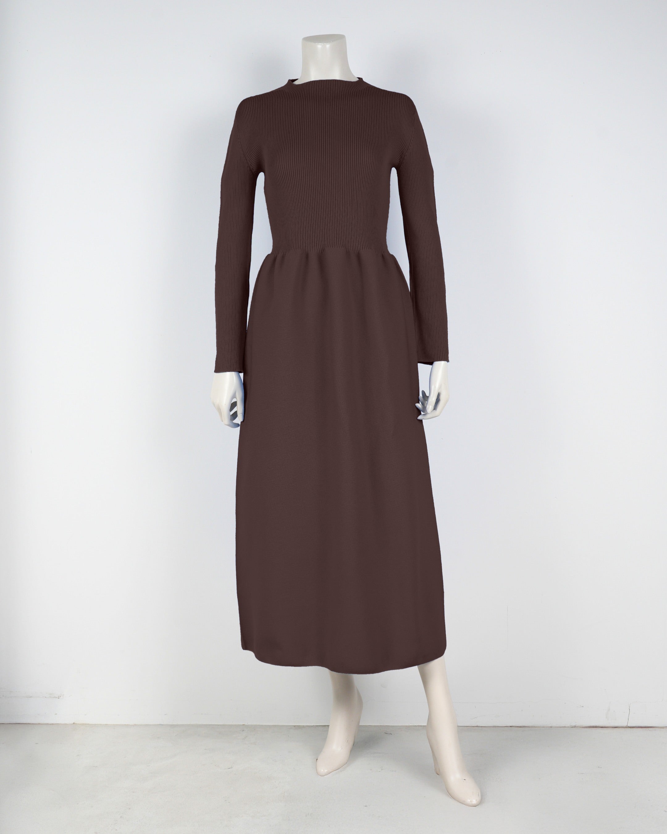 Long-sleeved dress