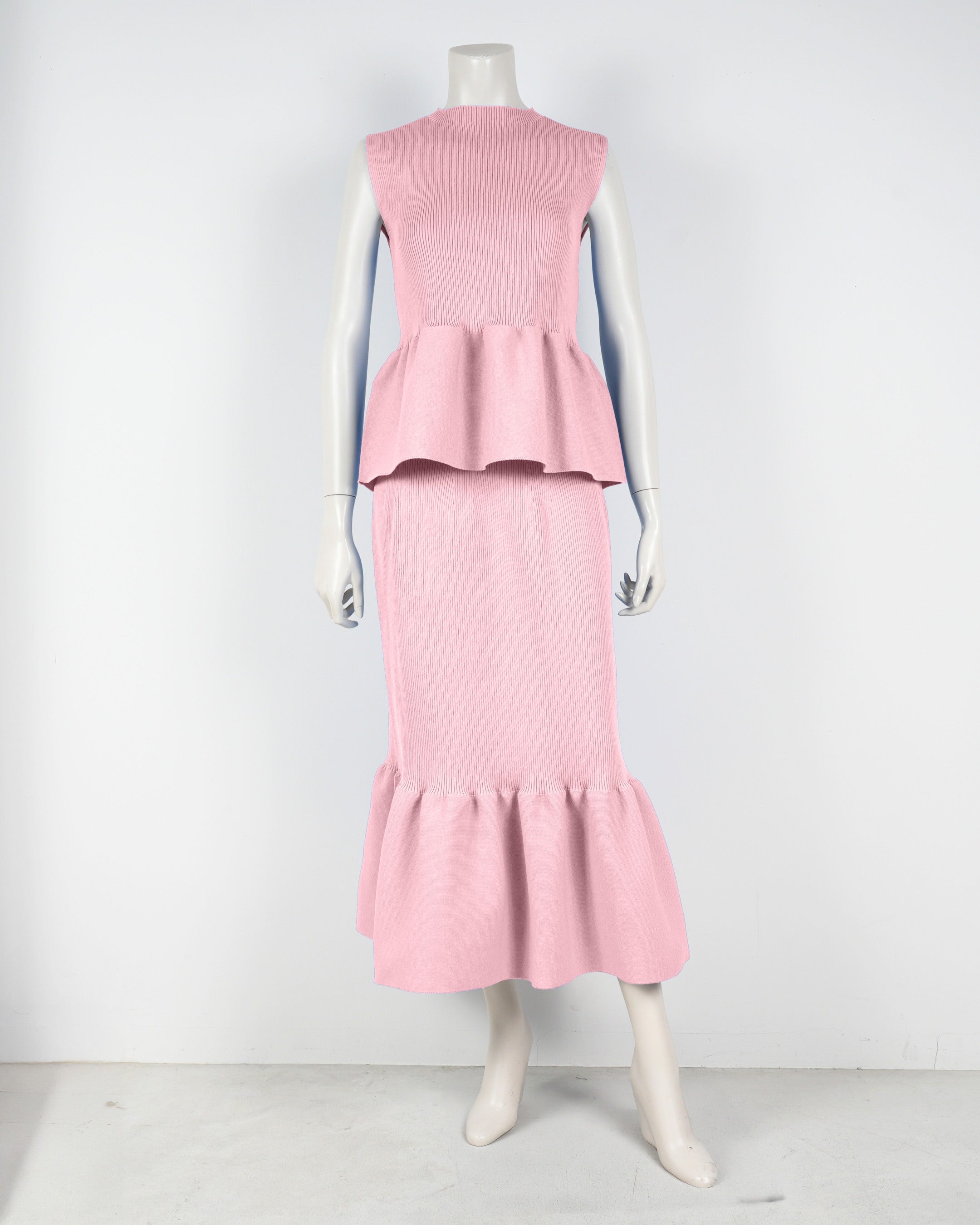Sleeveless peplum pullover x mermaid skirt