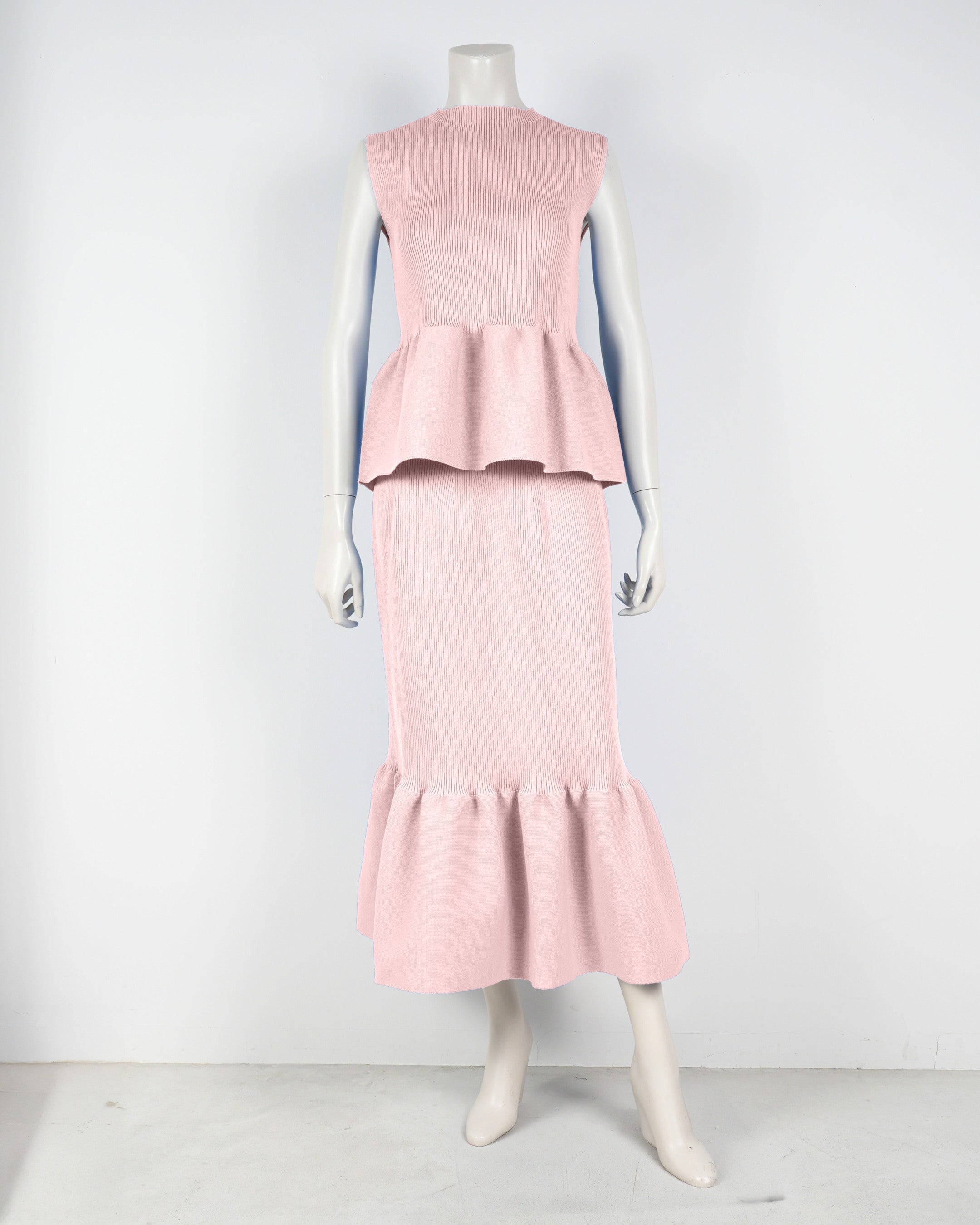 Sleeveless peplum pullover x mermaid skirt