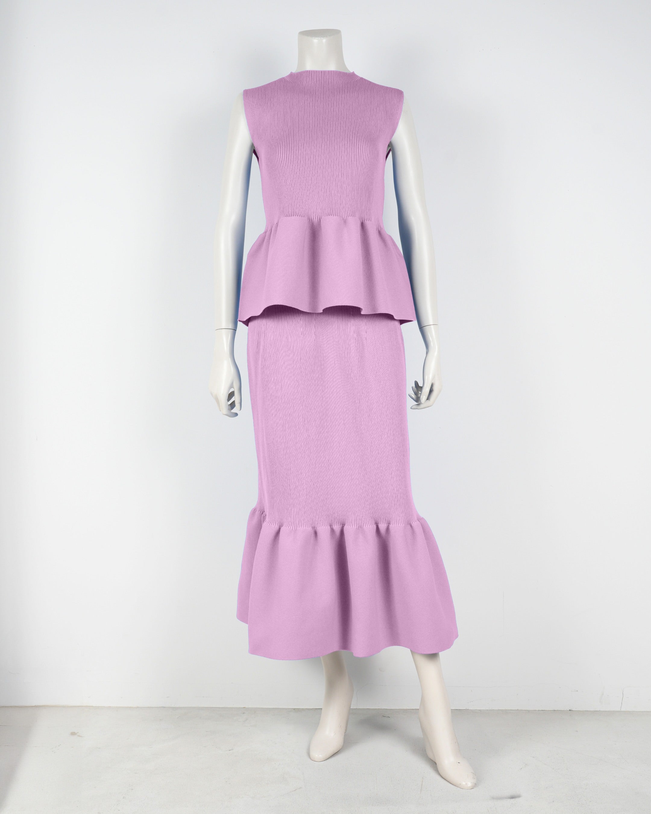 Sleeveless peplum pullover x mermaid skirt