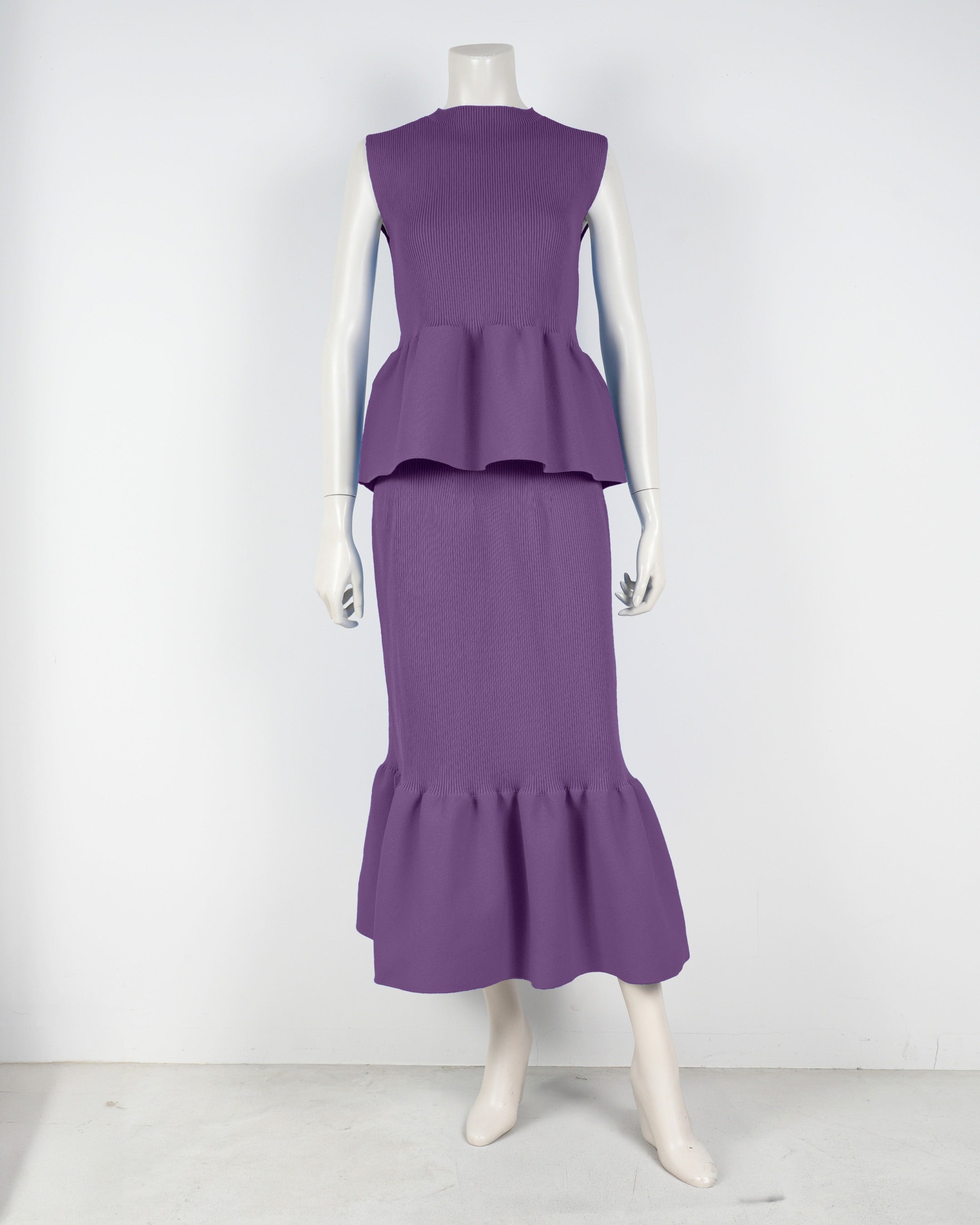 Sleeveless peplum pullover x mermaid skirt