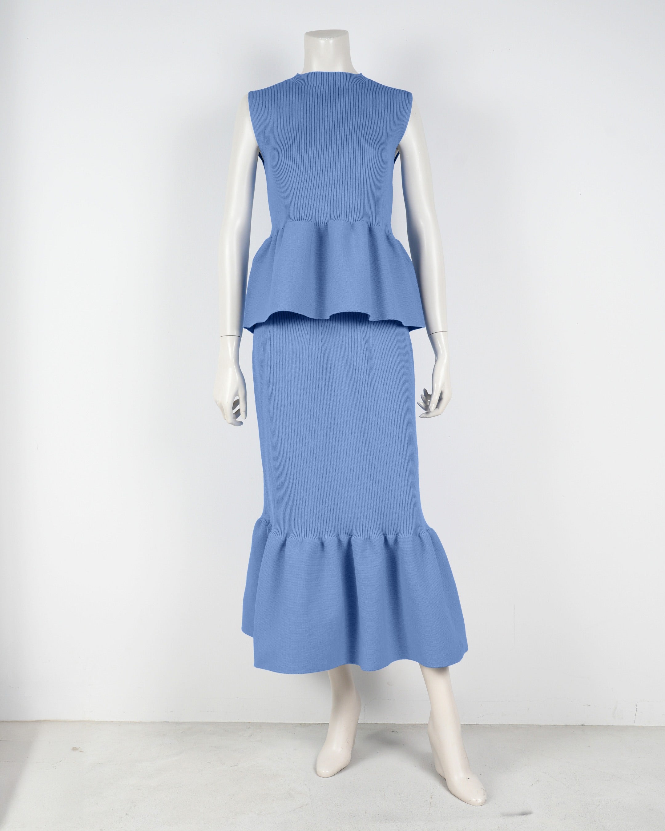 Sleeveless peplum pullover x mermaid skirt