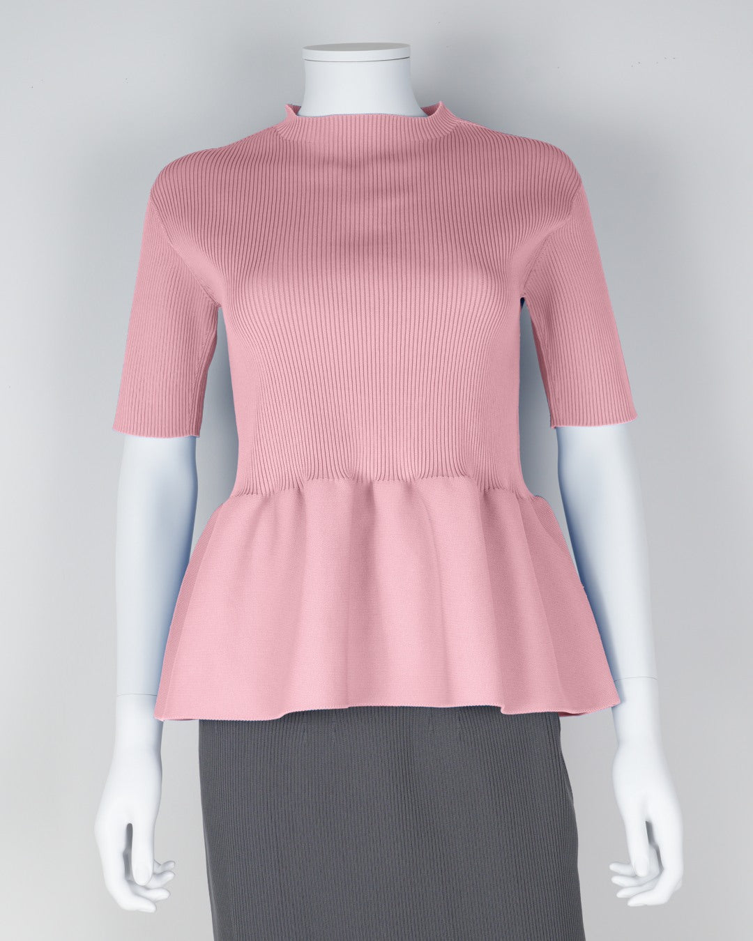 Short-sleeved peplum pullover
