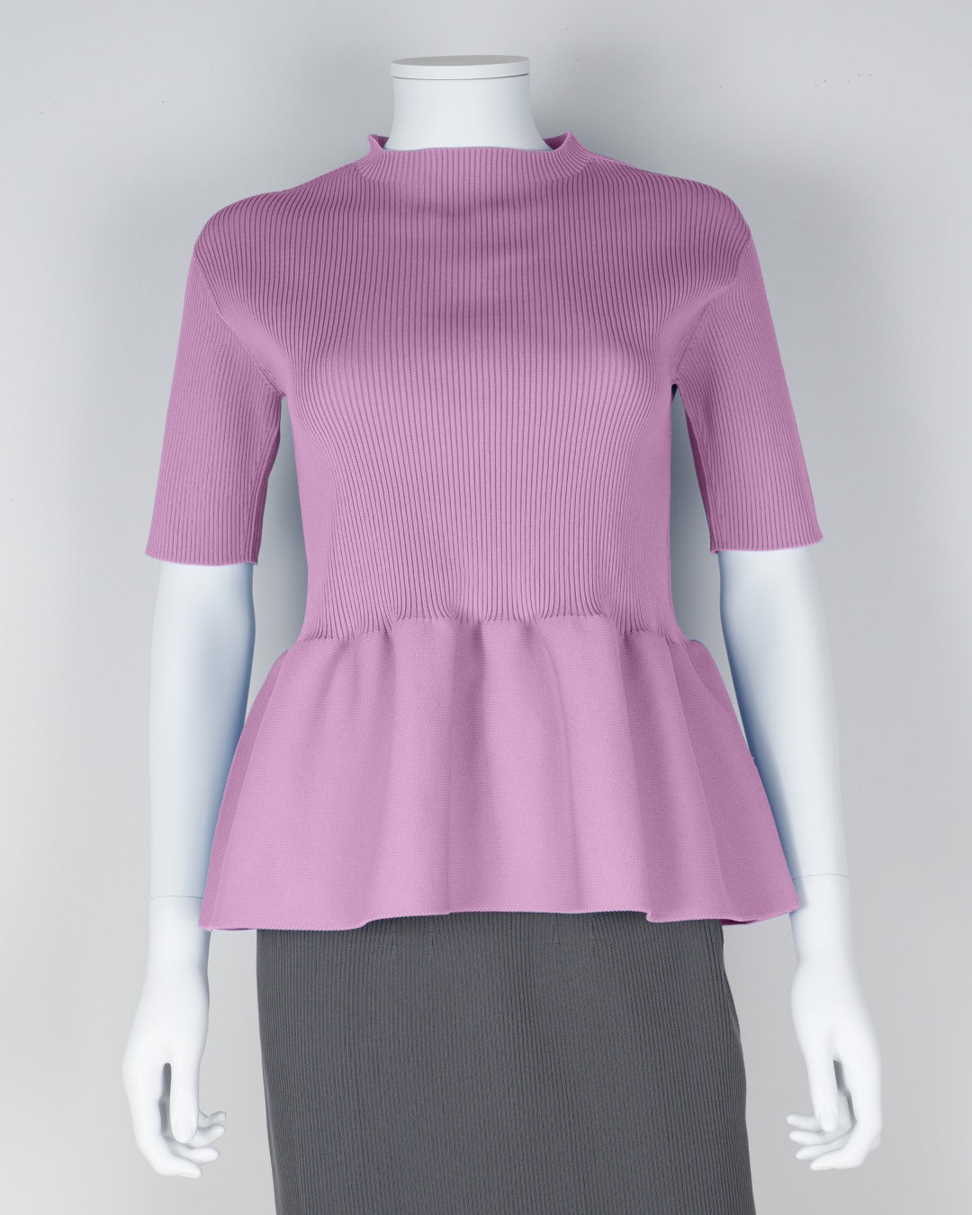 Short-sleeved peplum pullover