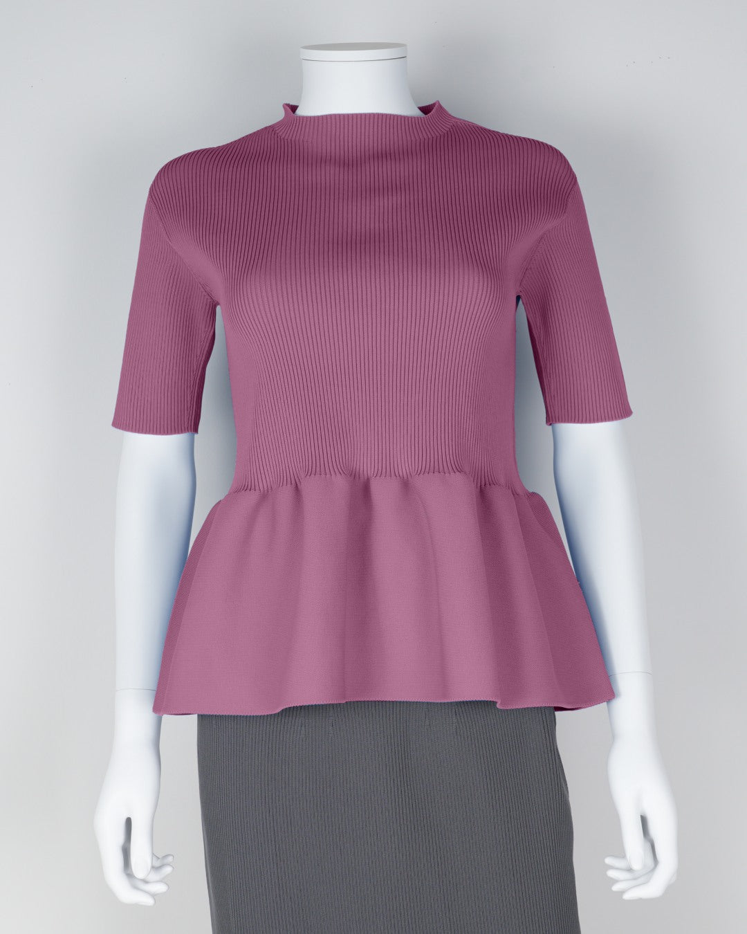 半袖ペプラムプルオーバー