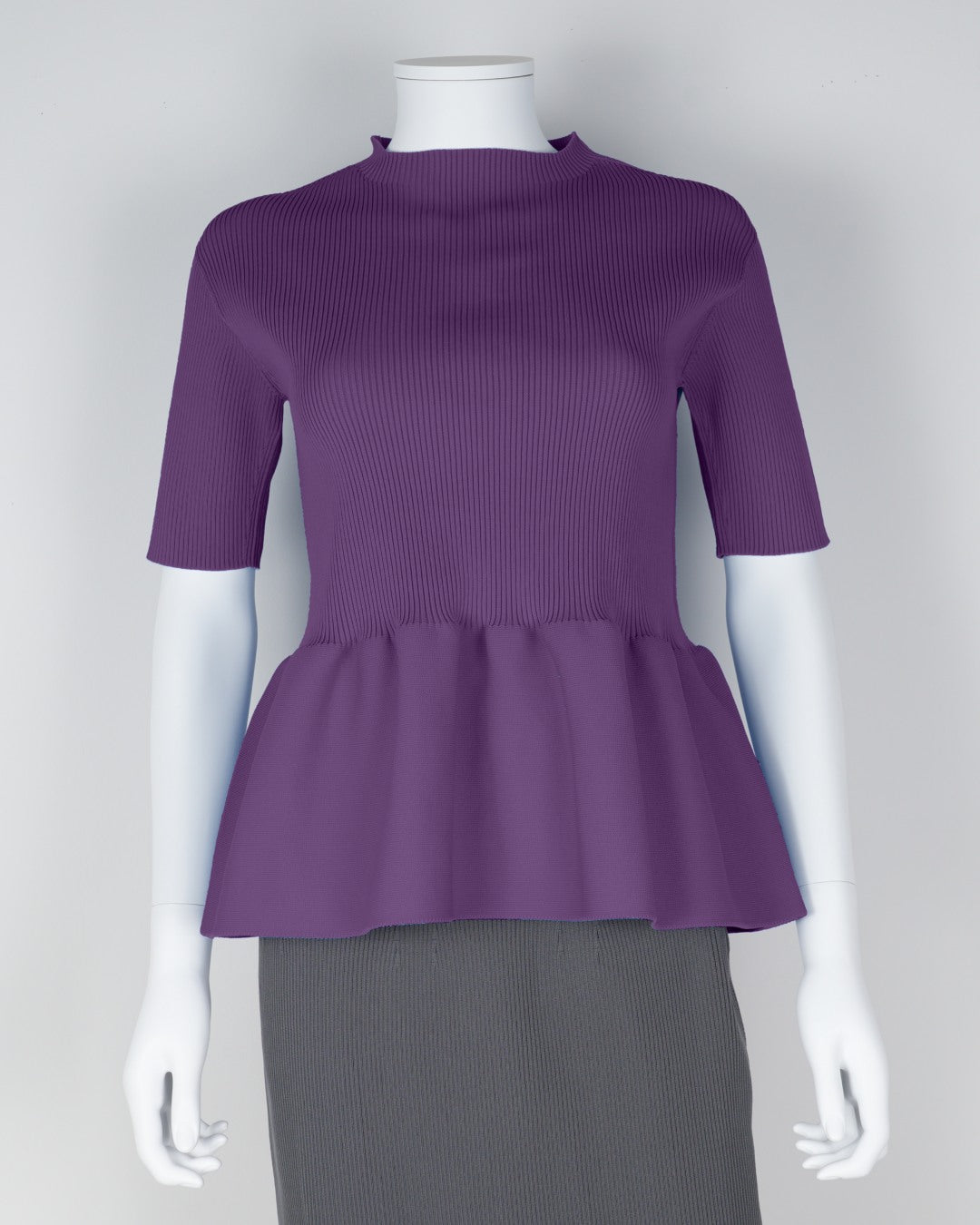Short-sleeved peplum pullover