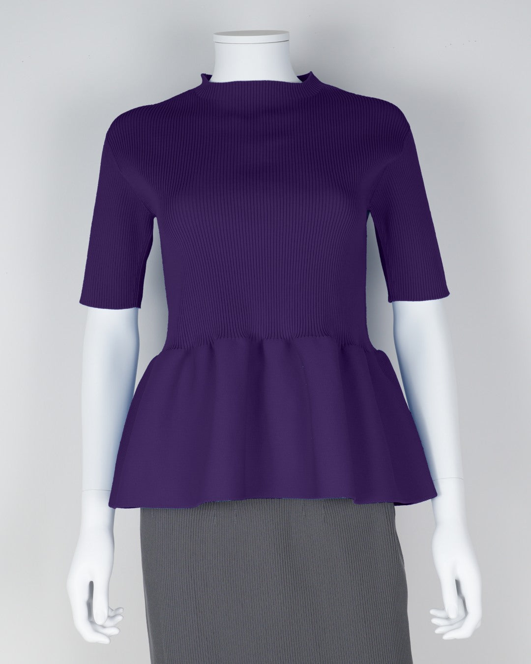 Short-sleeved peplum pullover
