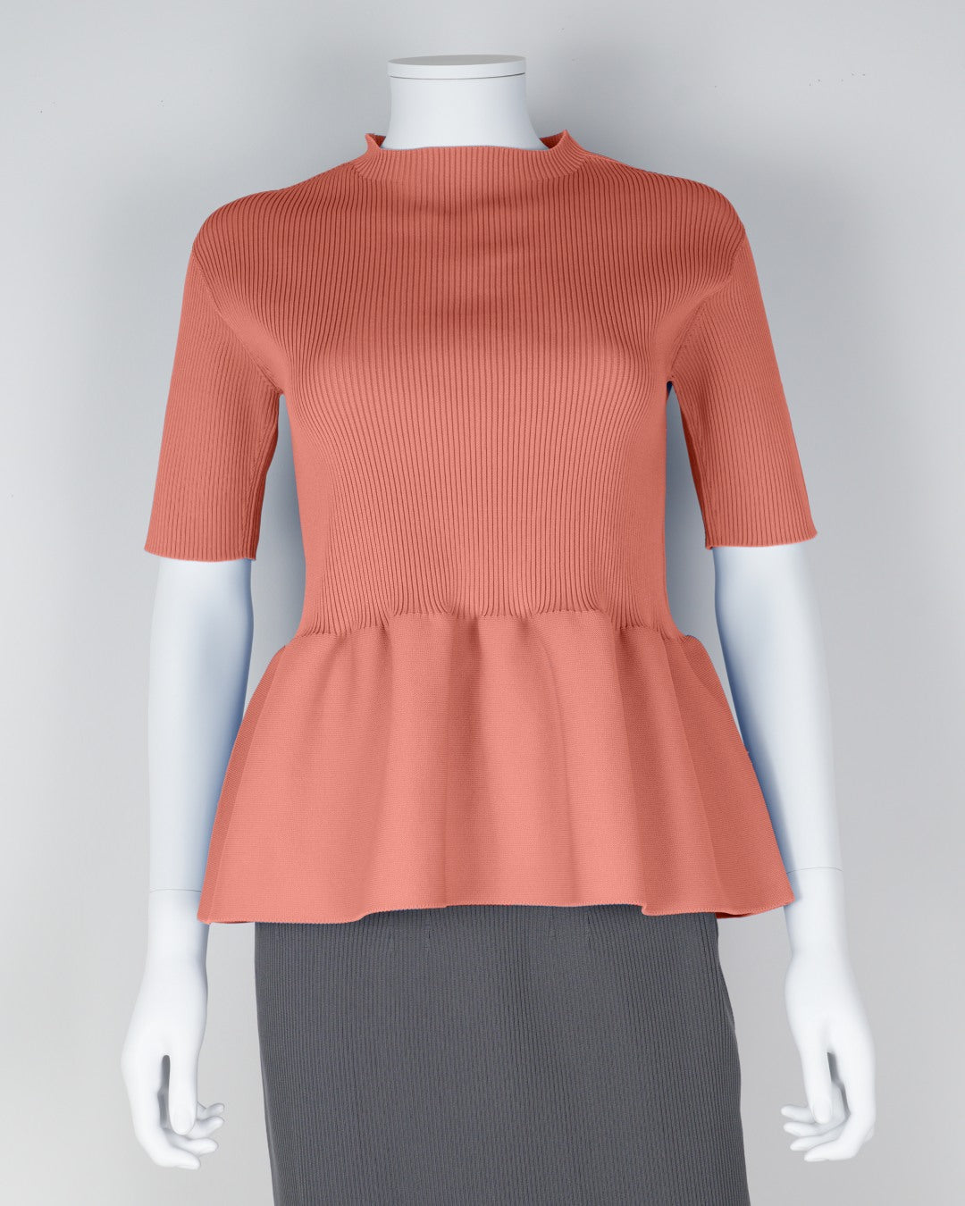 半袖ペプラムプルオーバー