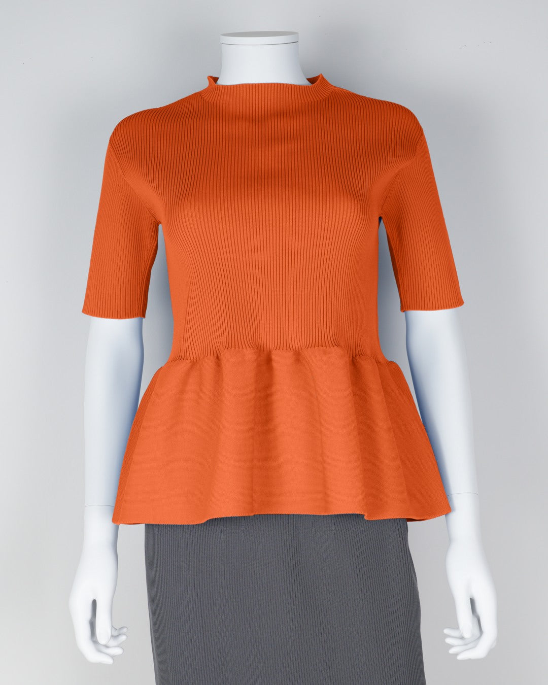 Short-sleeved peplum pullover