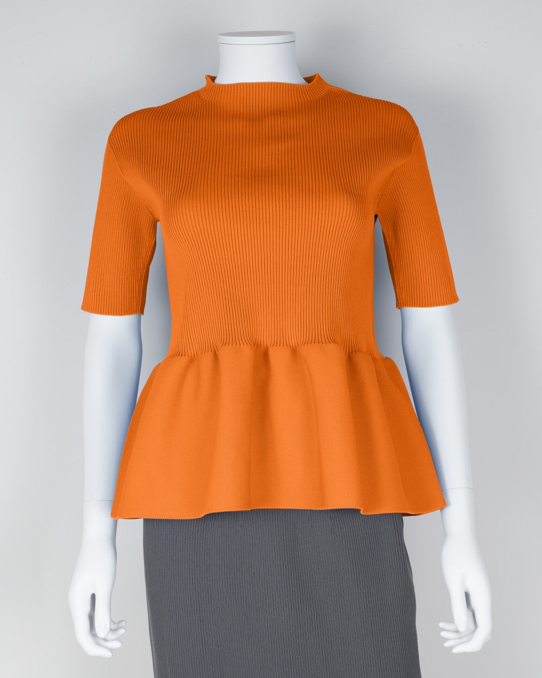 Short-sleeved peplum pullover
