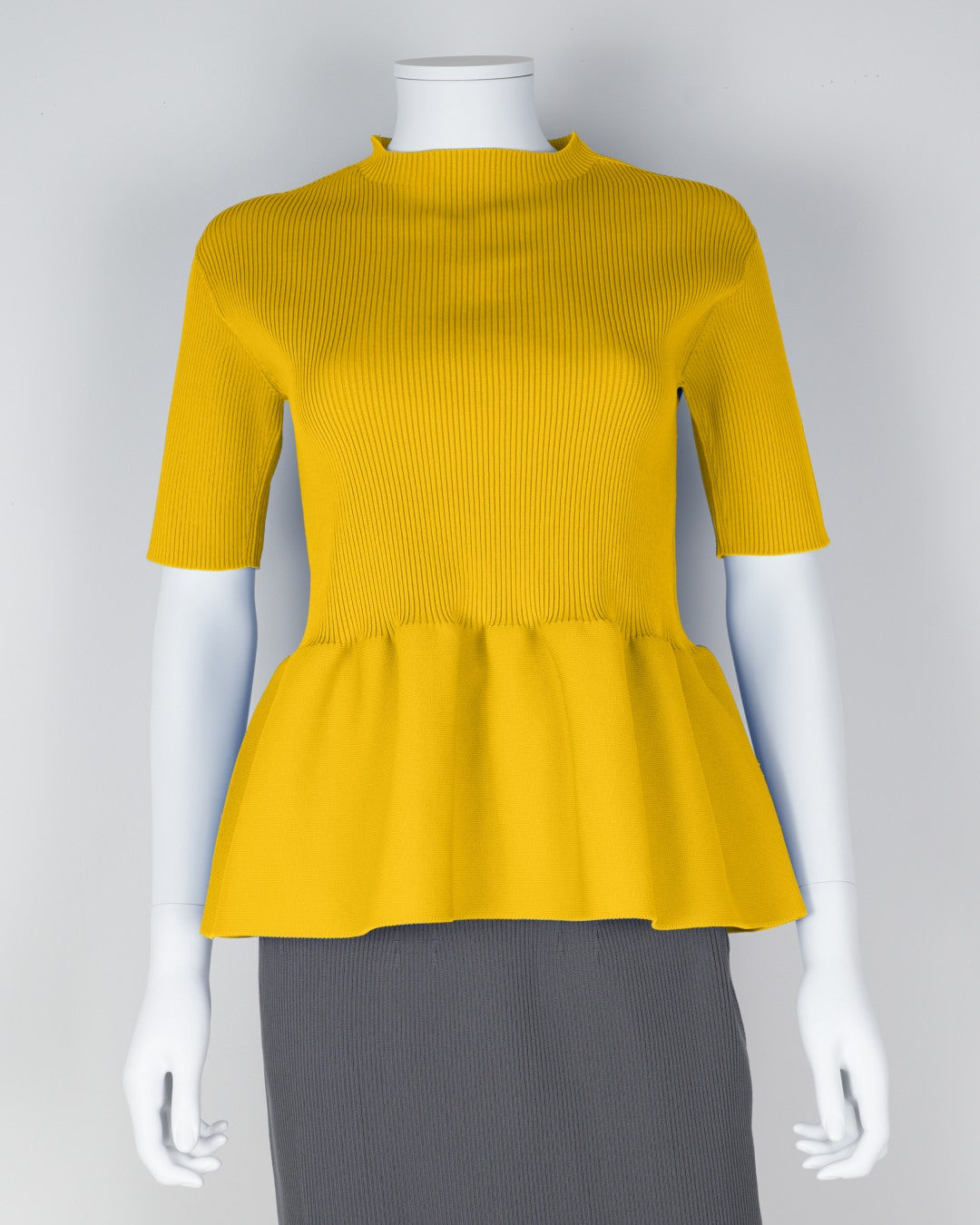 半袖ペプラムプルオーバー