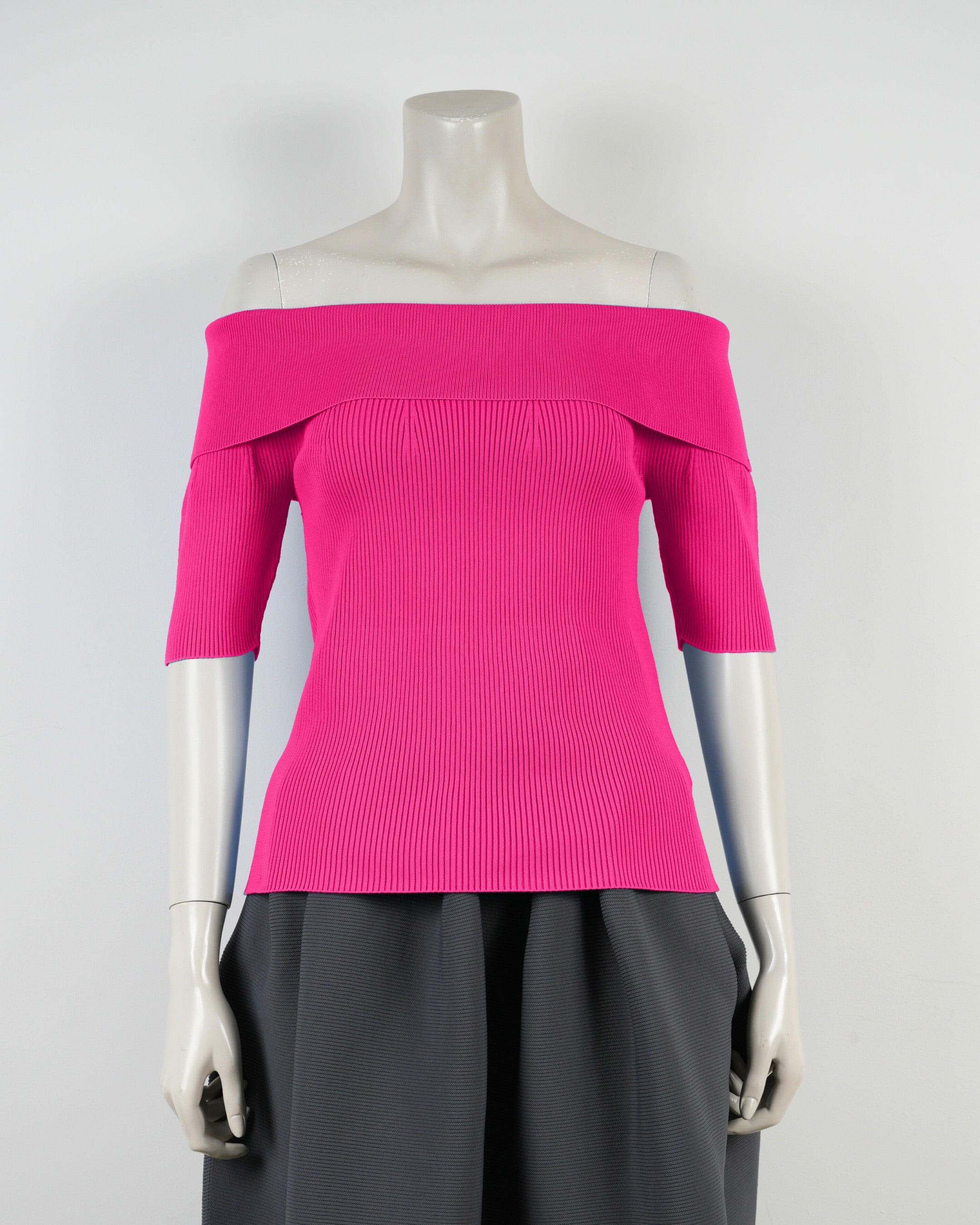 半袖オフショルダー