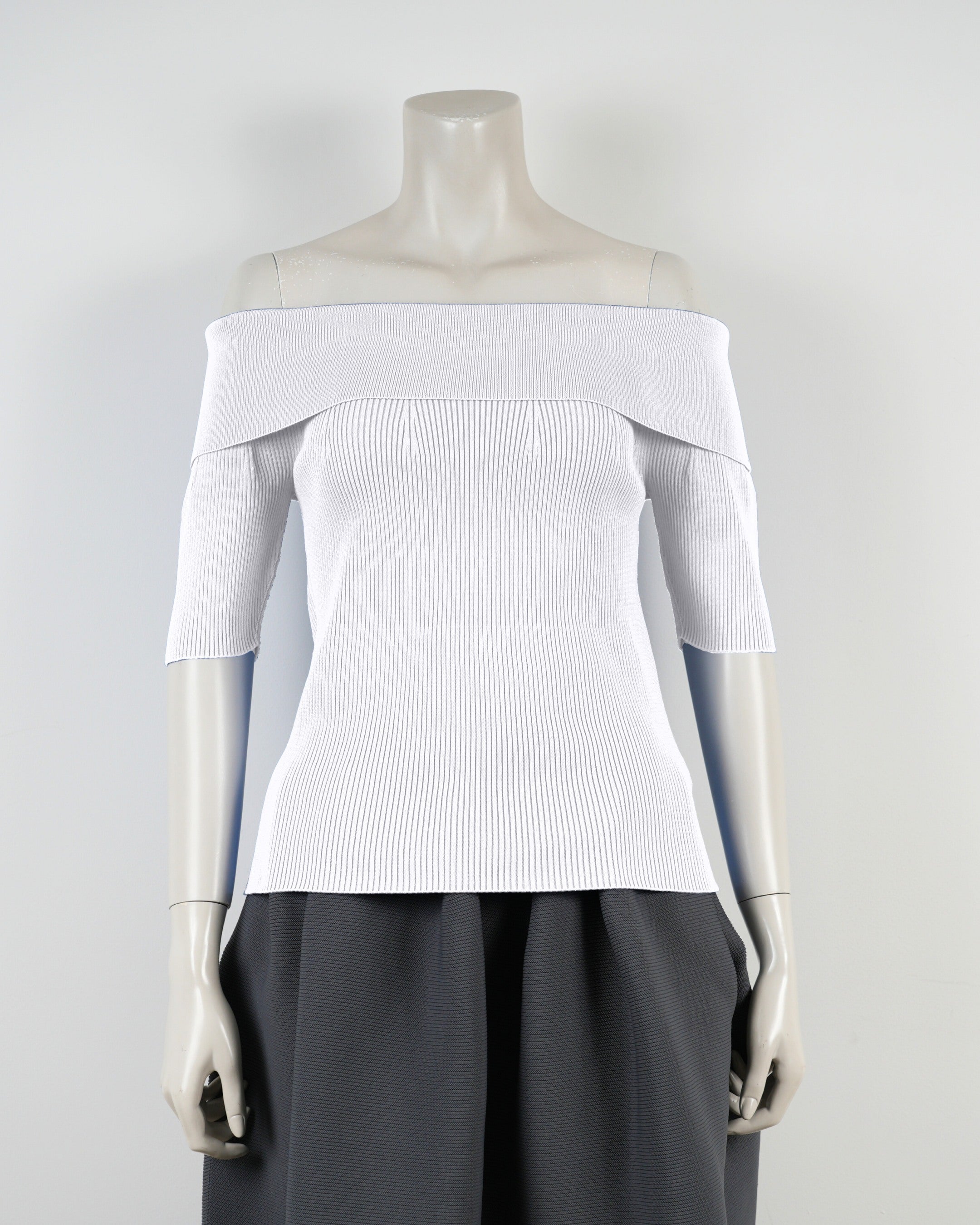 半袖オフショルダー