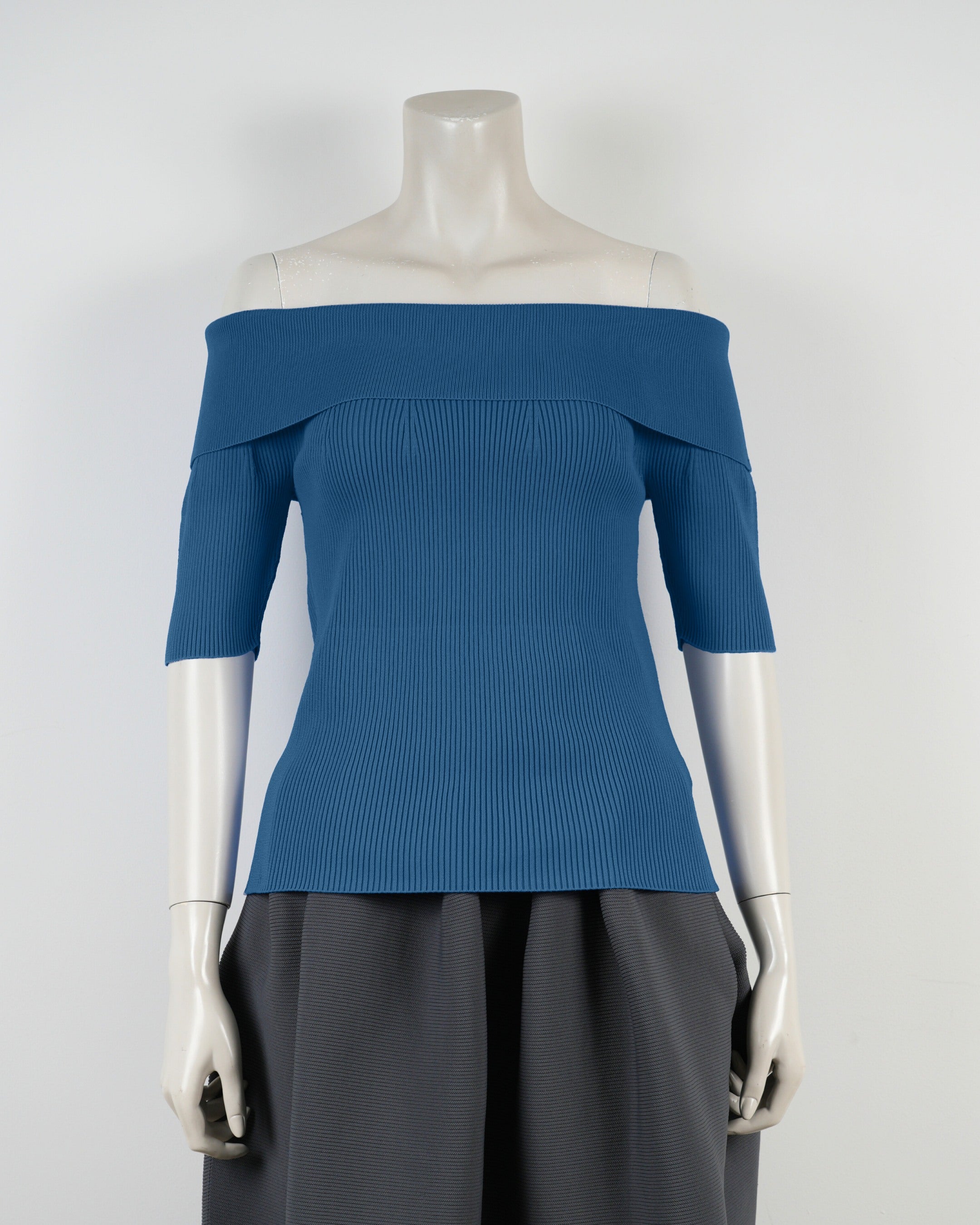 半袖オフショルダー