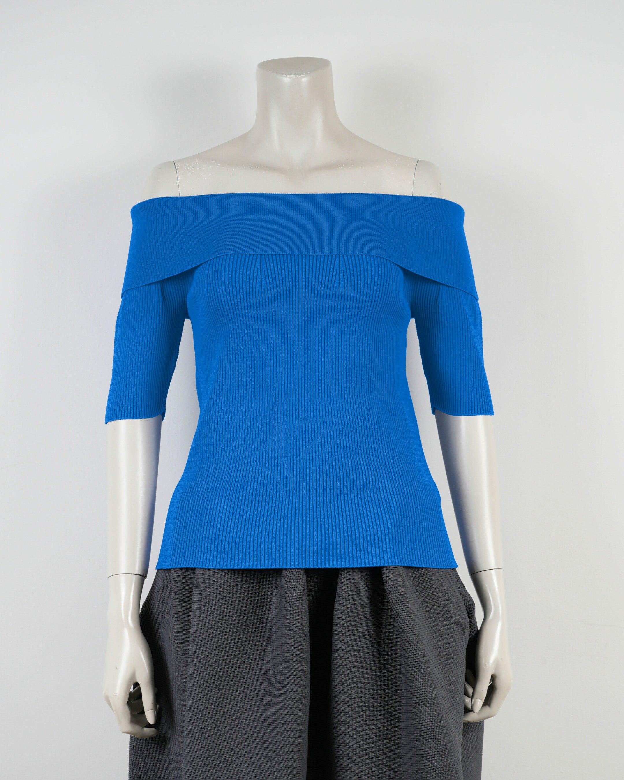 半袖オフショルダー