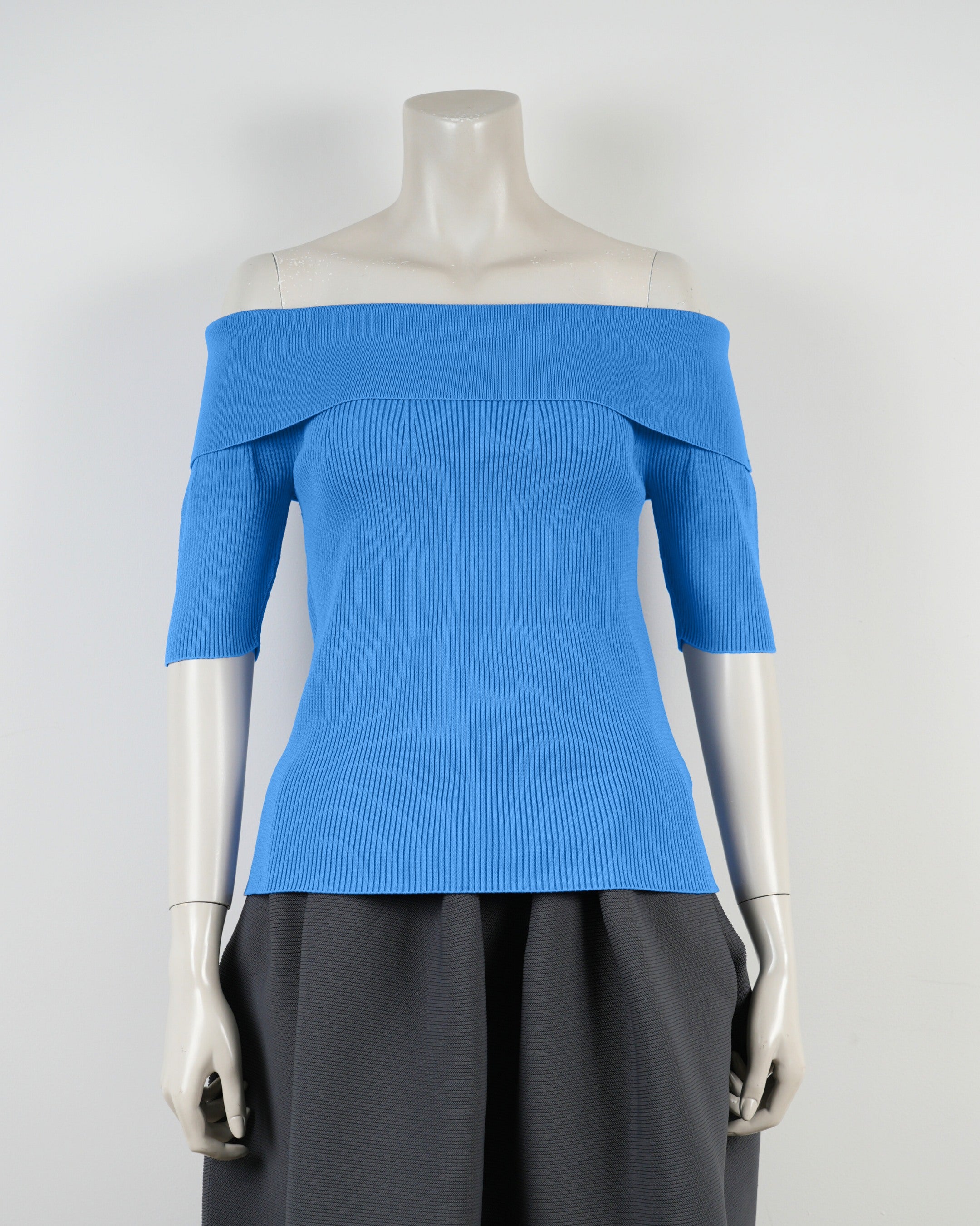 半袖オフショルダー