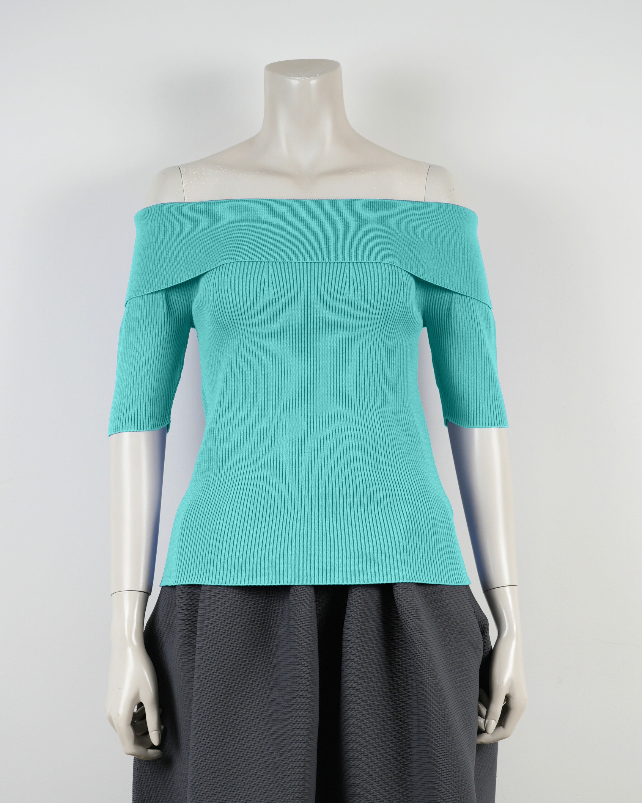 半袖オフショルダー