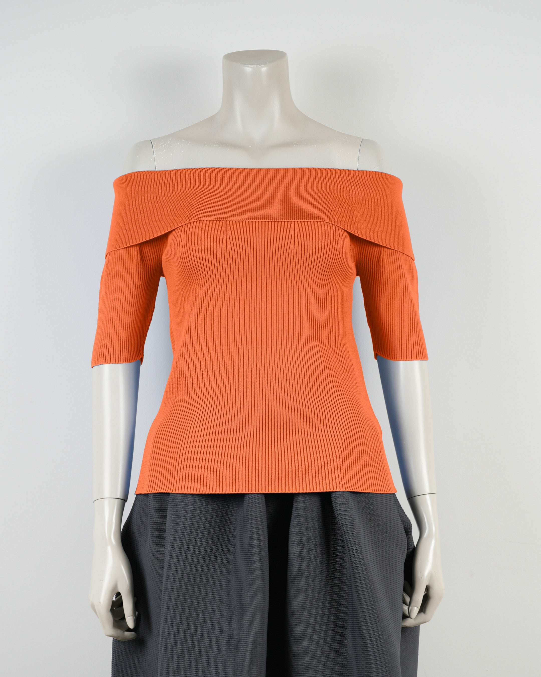 半袖オフショルダー