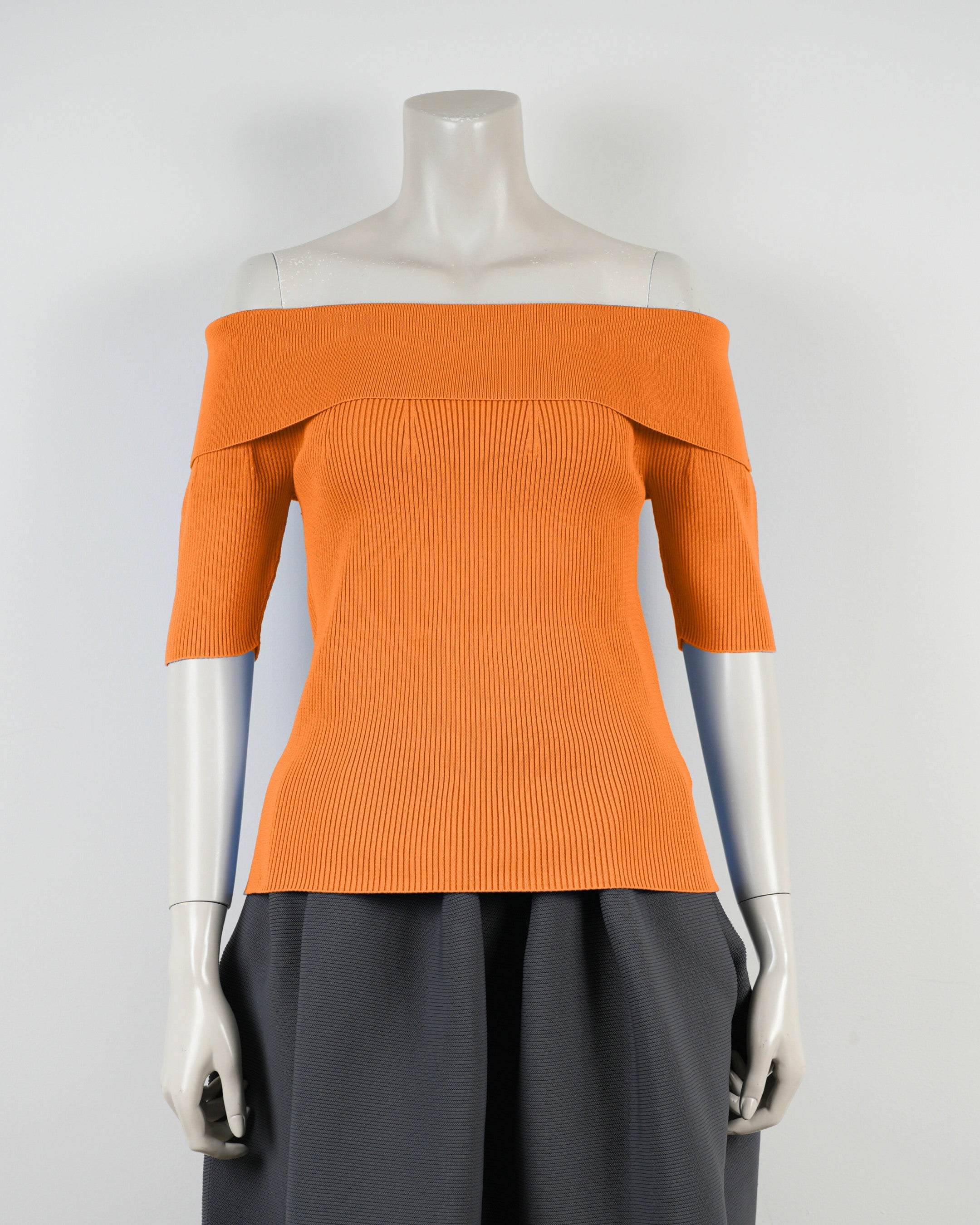 半袖オフショルダー