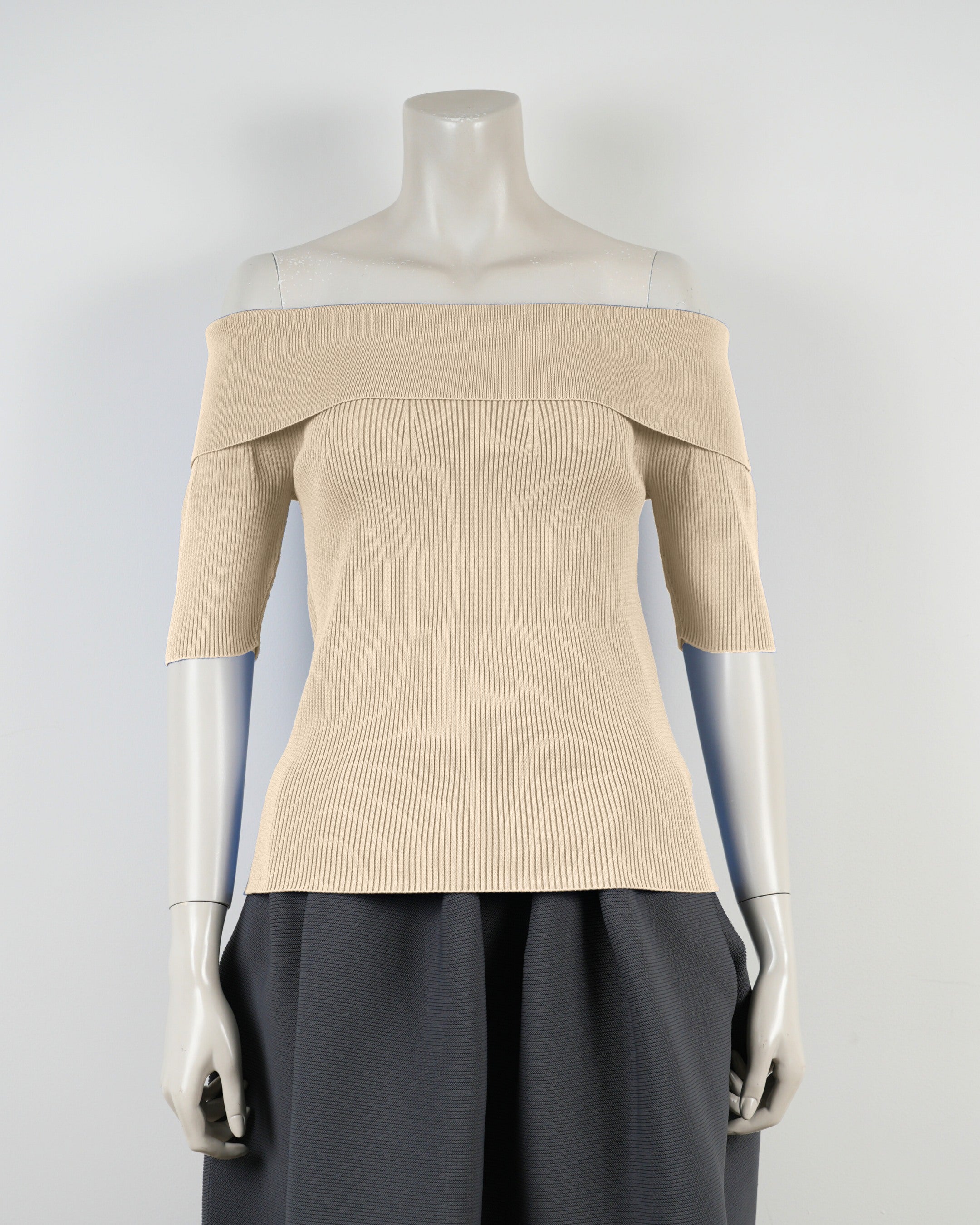 半袖オフショルダー