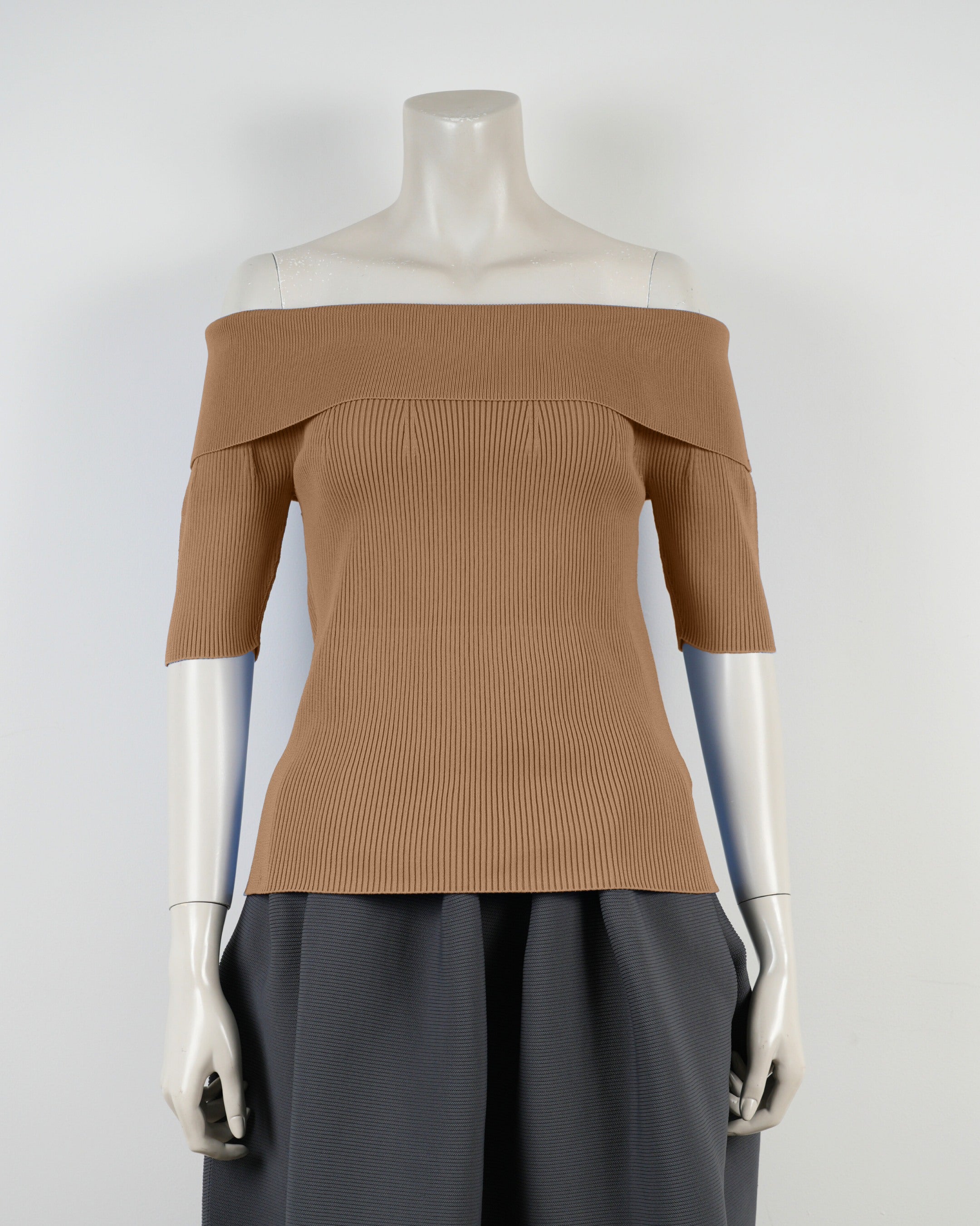 半袖オフショルダー