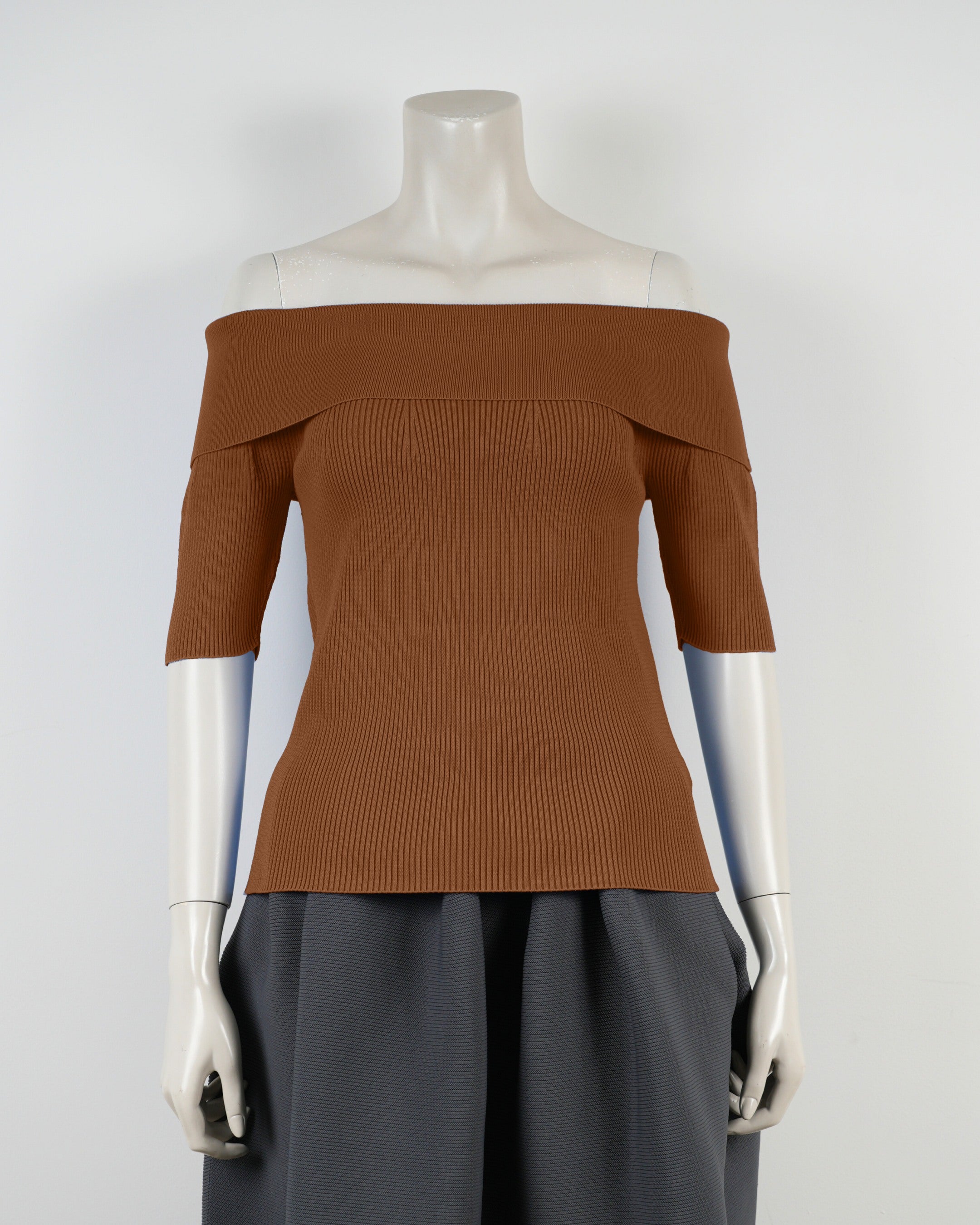 半袖オフショルダー