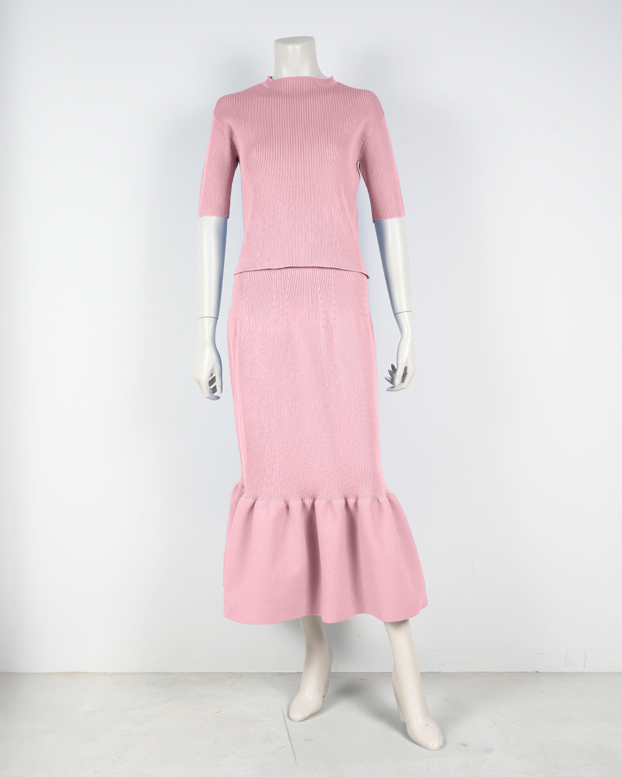 半袖プルオーバー×マーメイドスカート