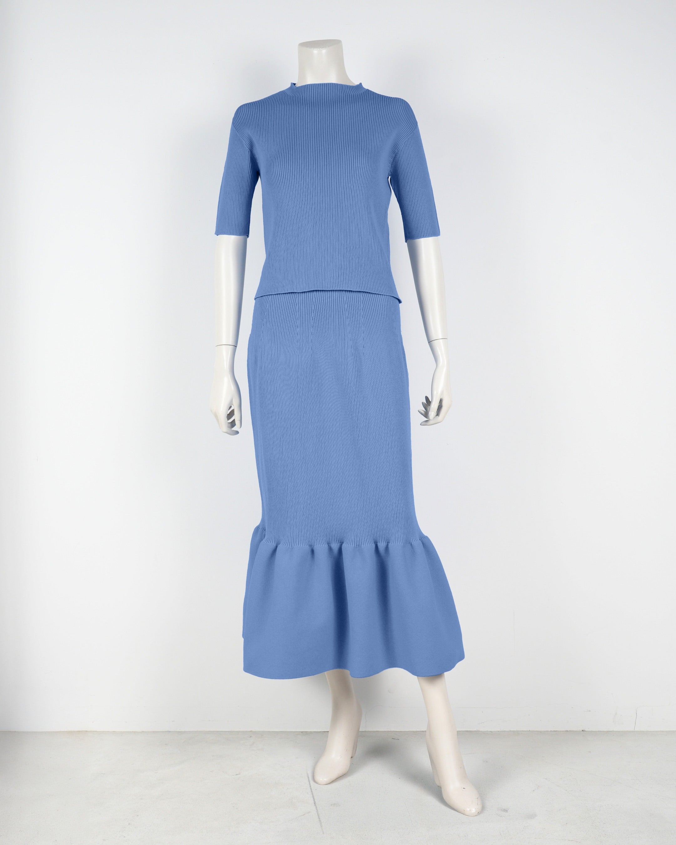 半袖プルオーバー×マーメイドスカート