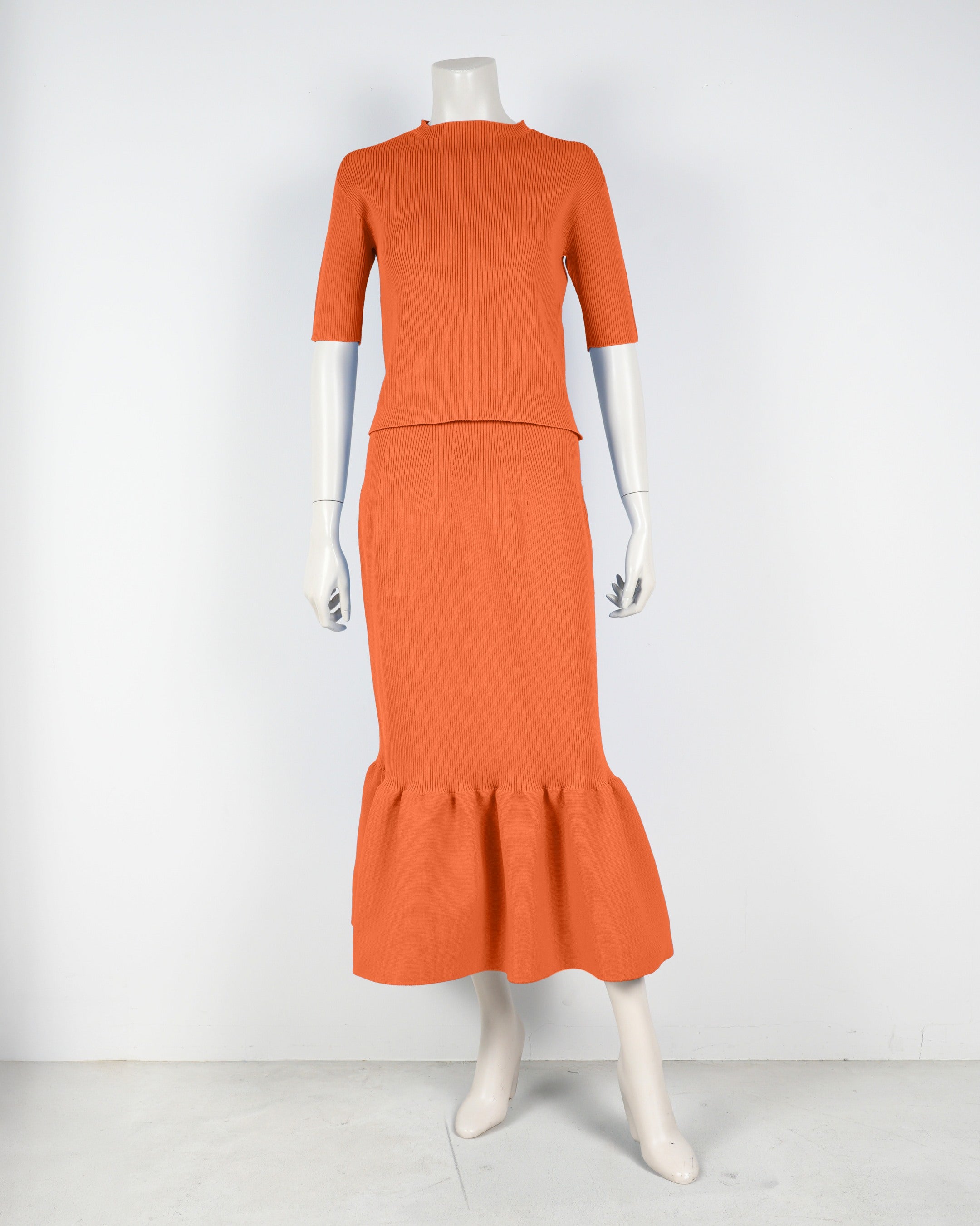 半袖プルオーバー×マーメイドスカート