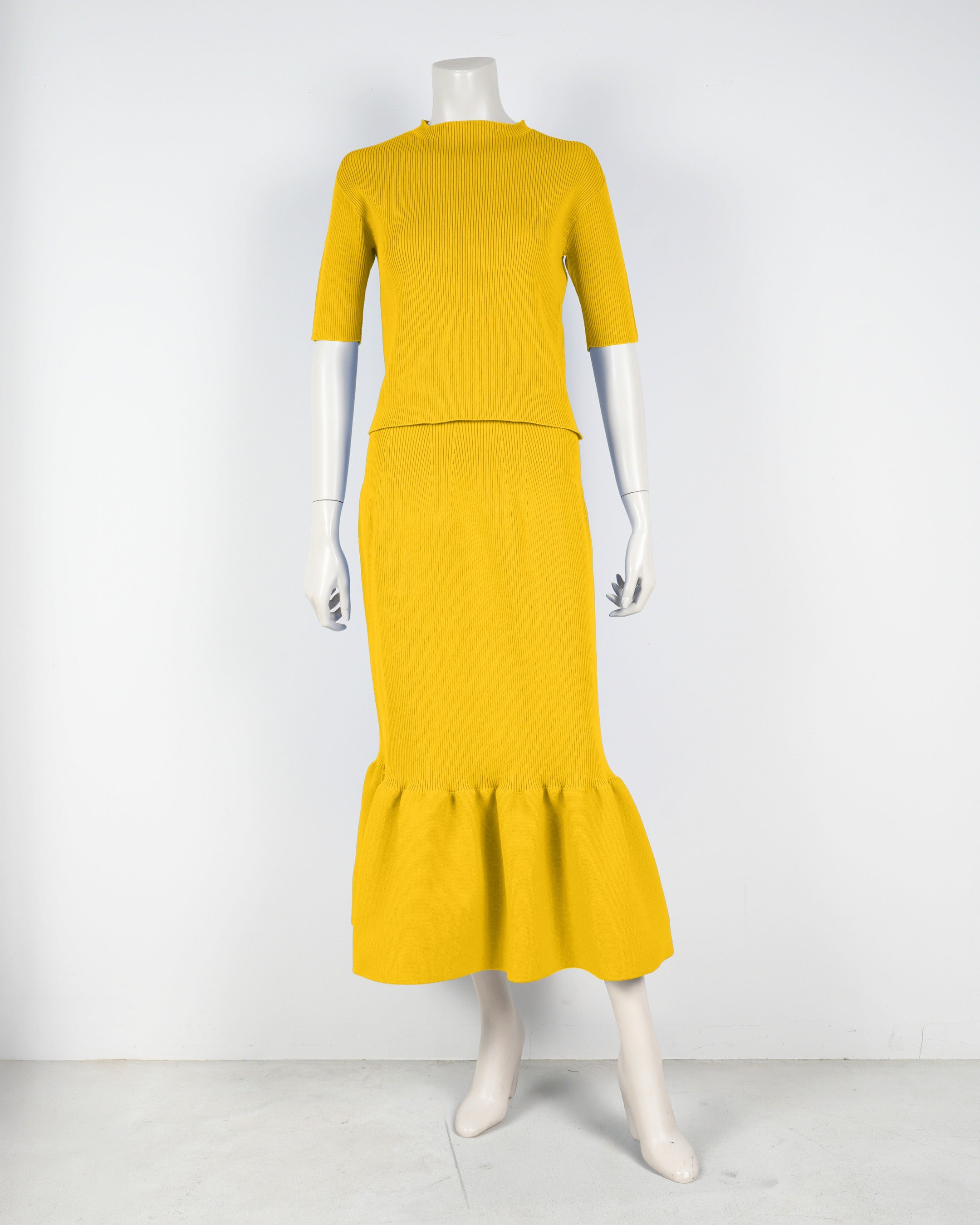 半袖プルオーバー×マーメイドスカート