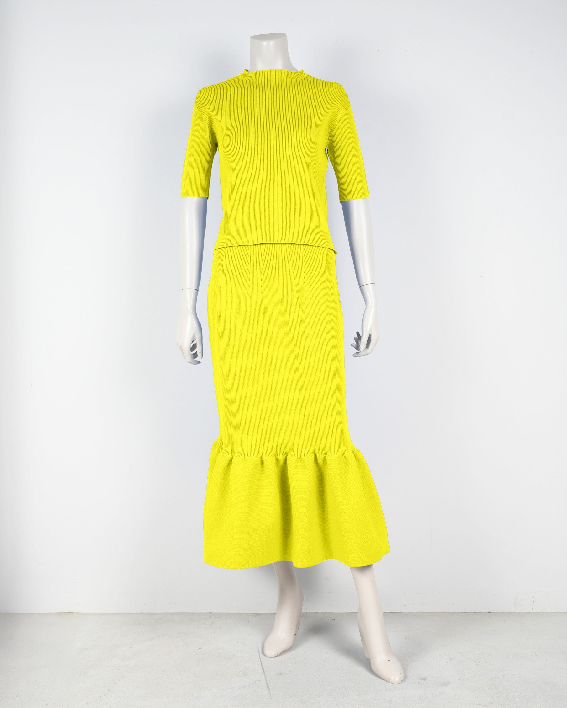 半袖プルオーバー×マーメイドスカート