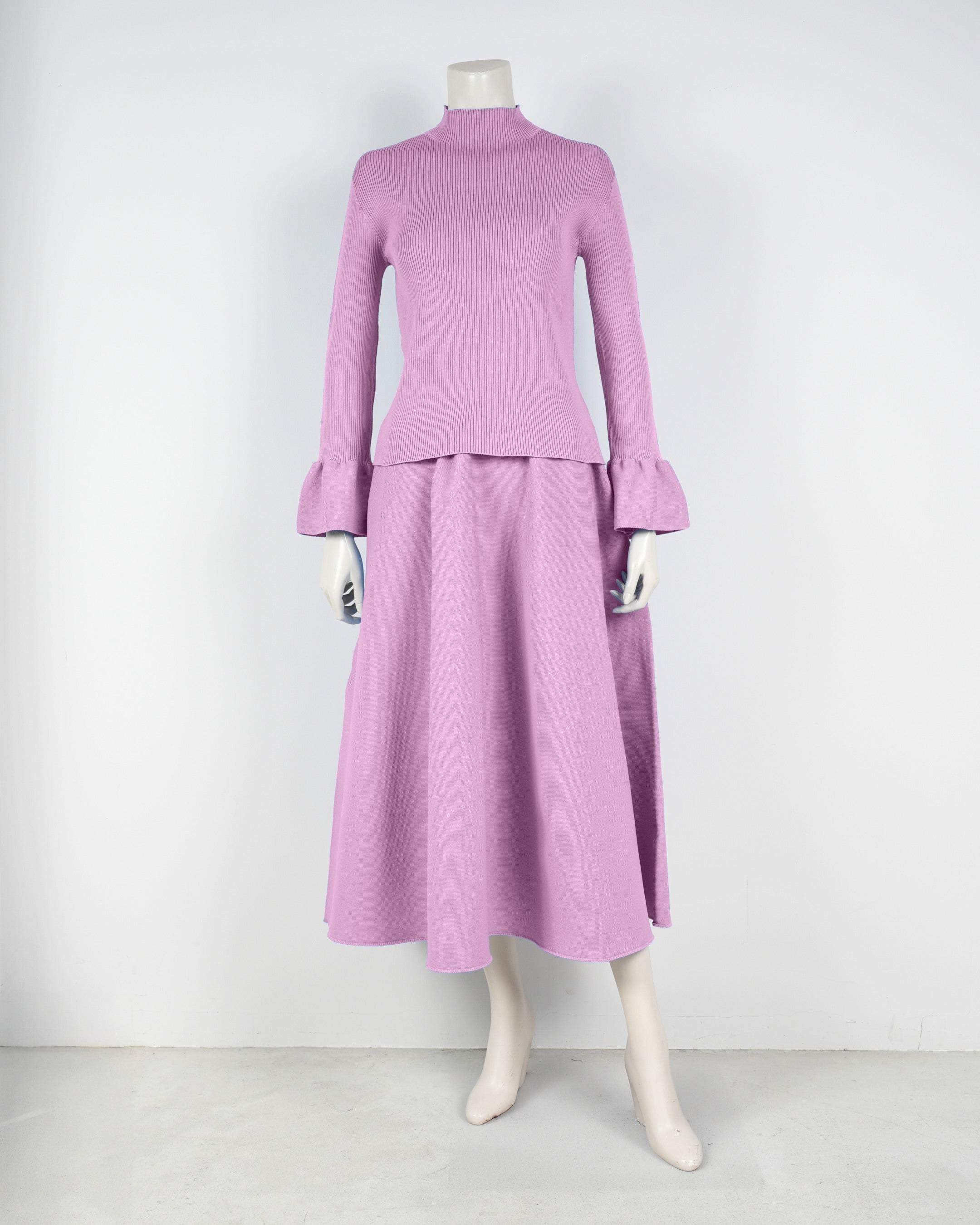 Bell sleeve pullover x draped skirt