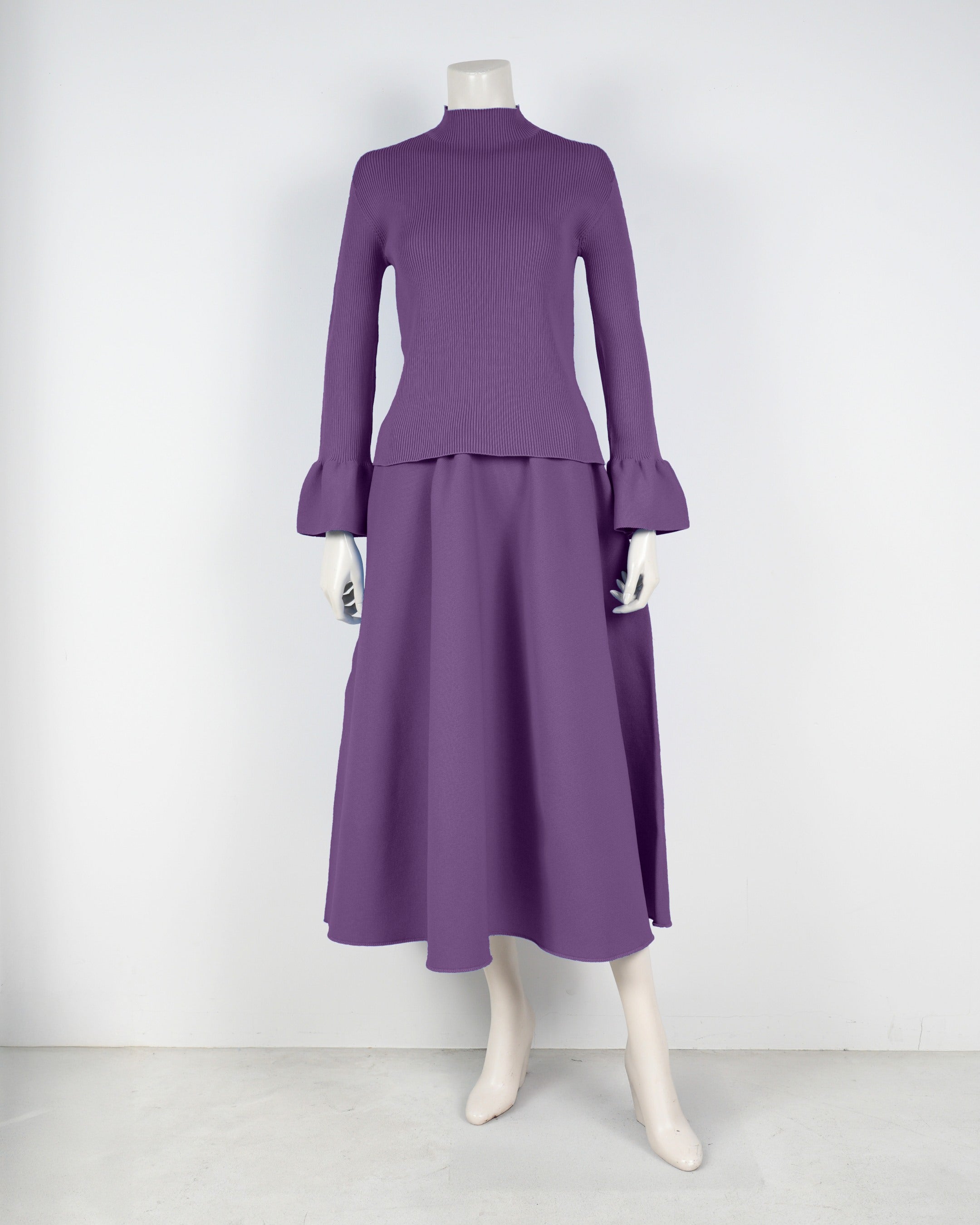 Bell sleeve pullover x draped skirt