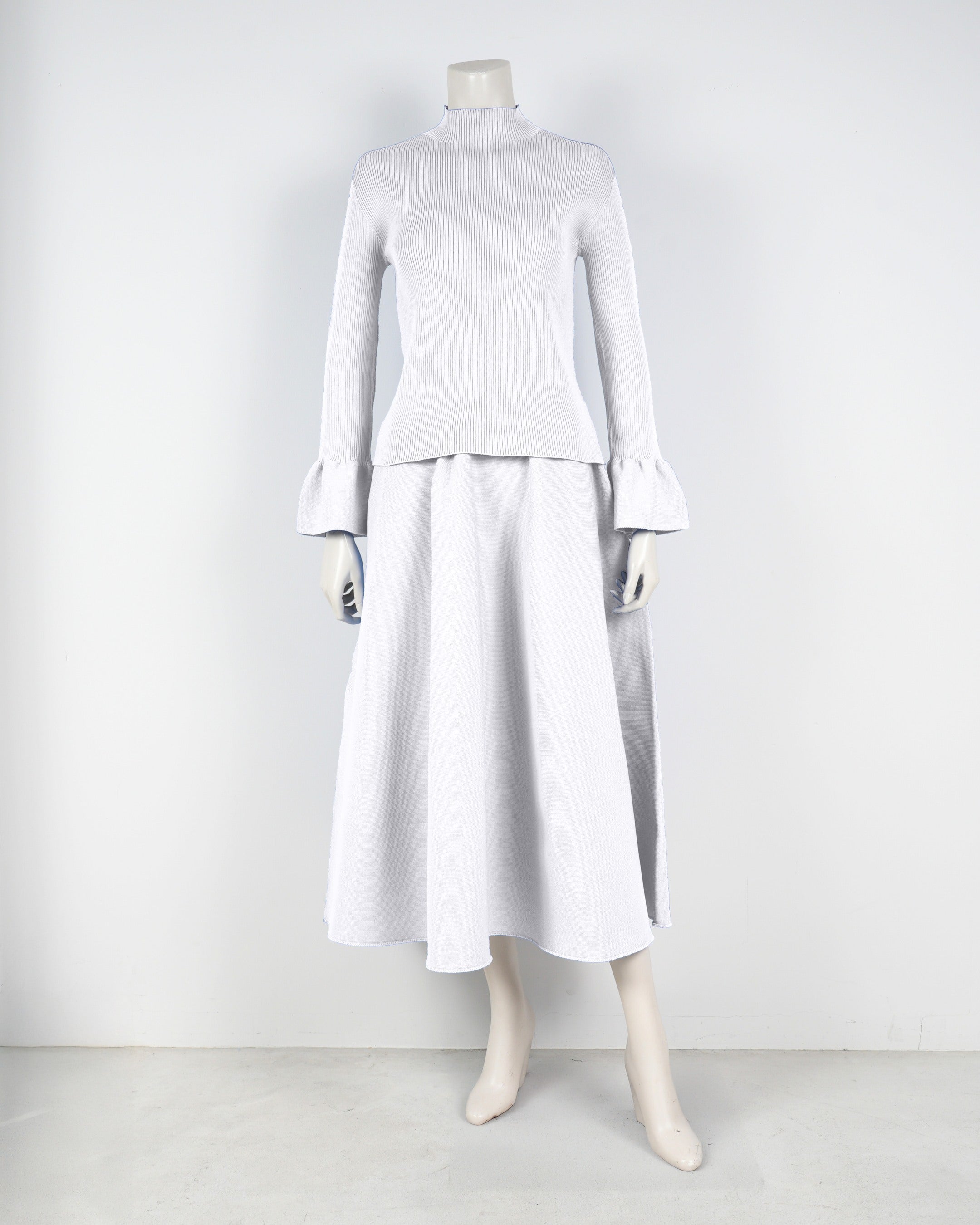 Bell sleeve pullover x draped skirt