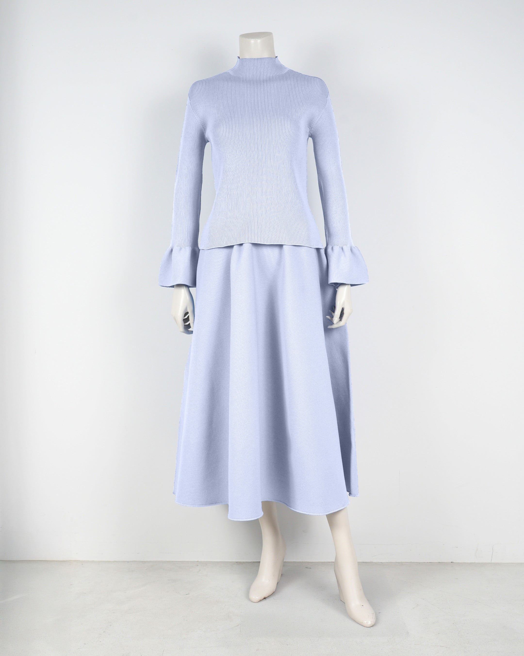Bell sleeve pullover x draped skirt