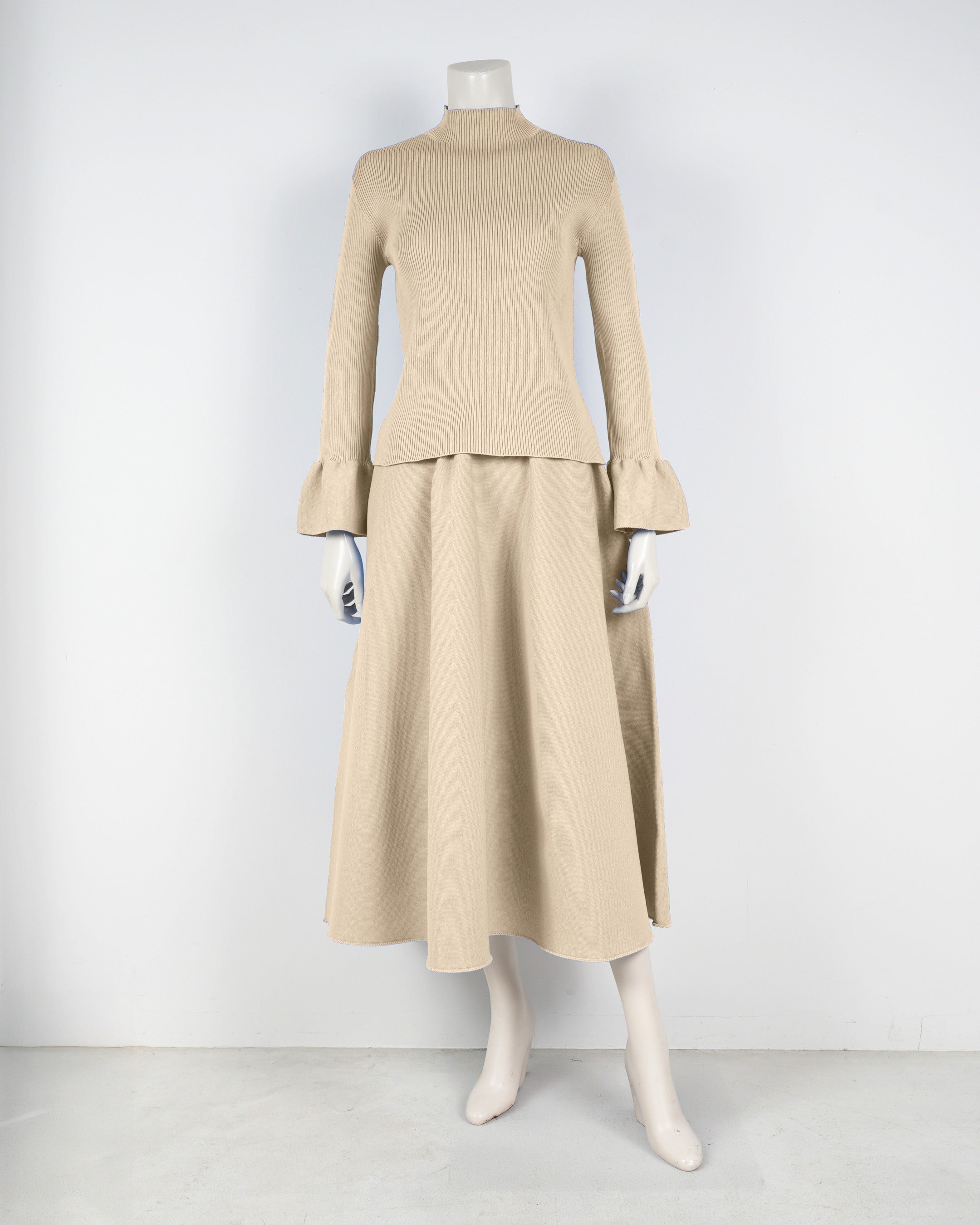 Bell sleeve pullover x draped skirt