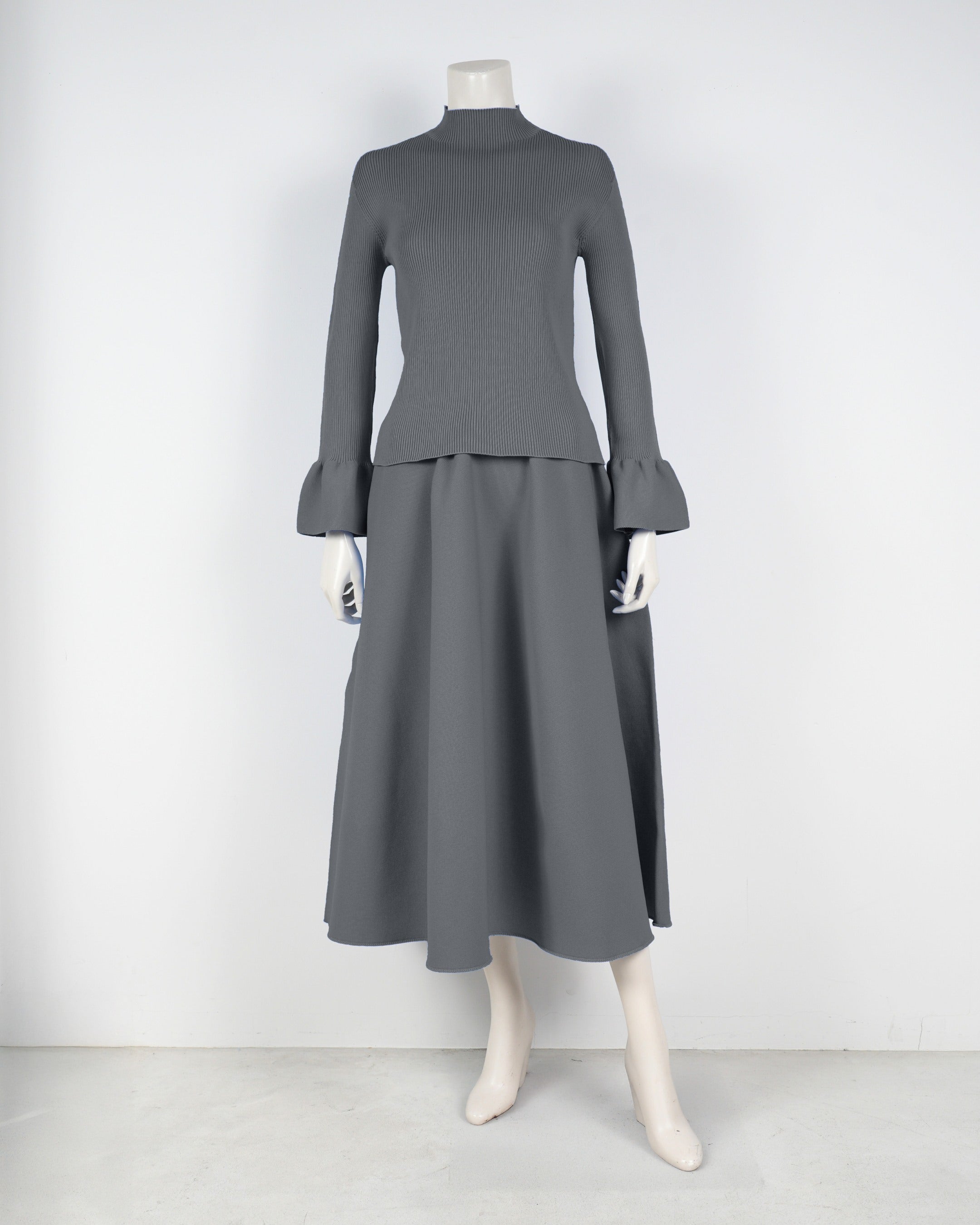 Bell sleeve pullover x draped skirt