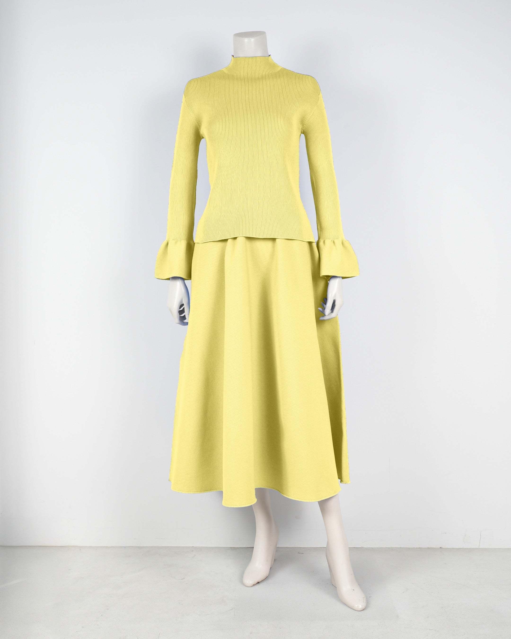 Bell sleeve pullover x draped skirt