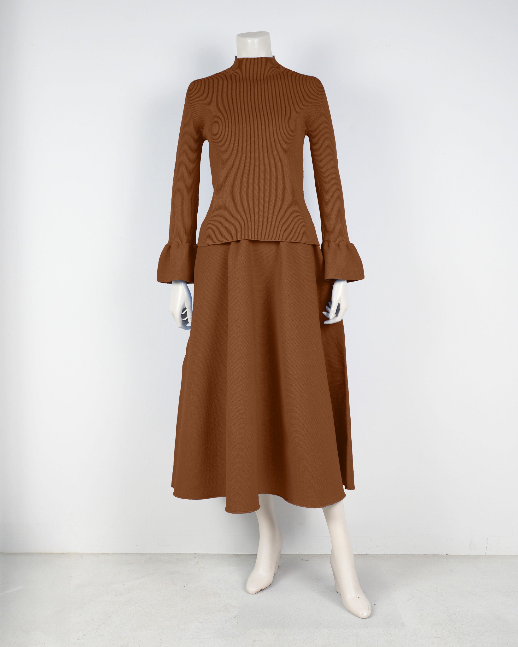 Bell sleeve pullover x draped skirt