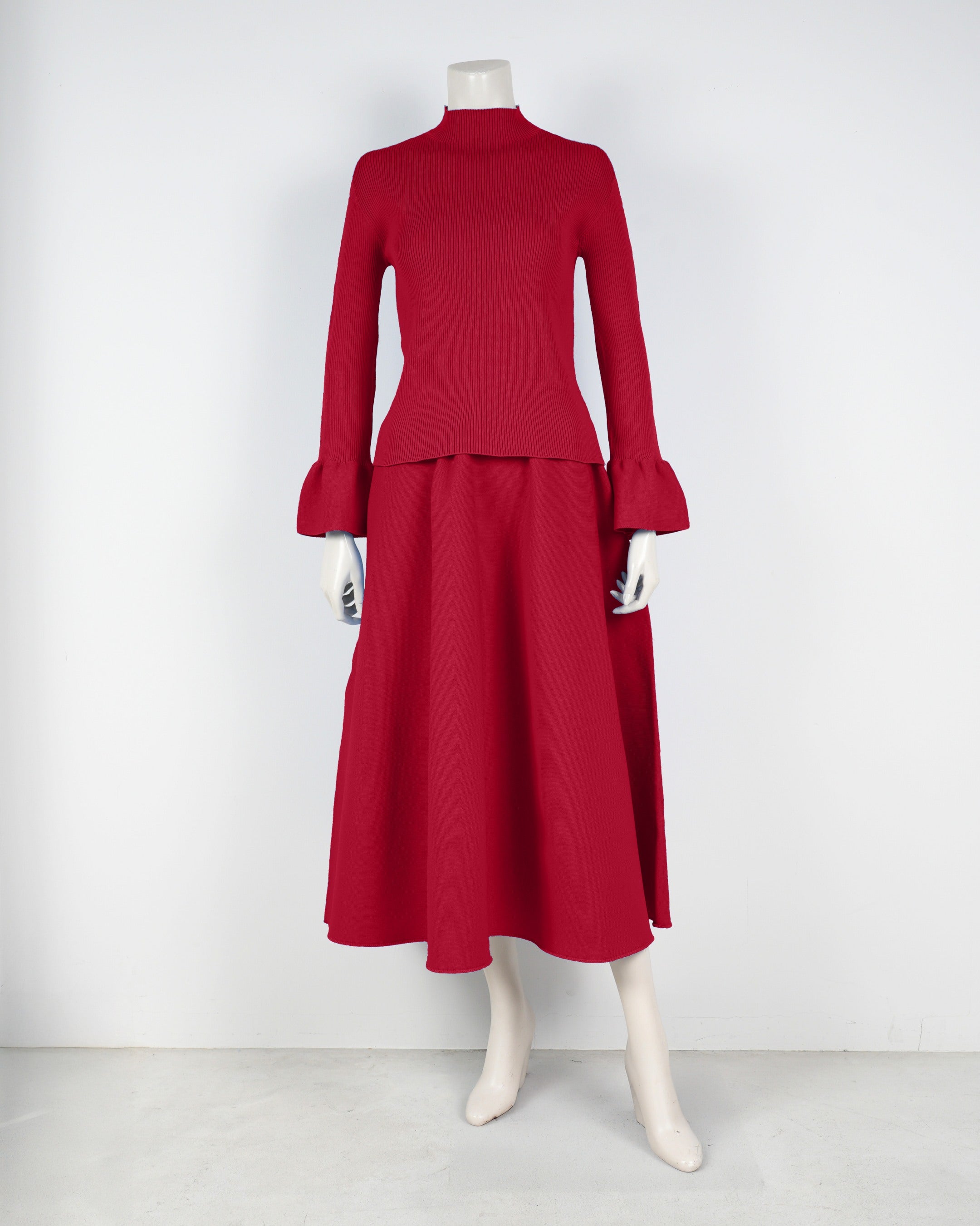 Bell sleeve pullover x draped skirt
