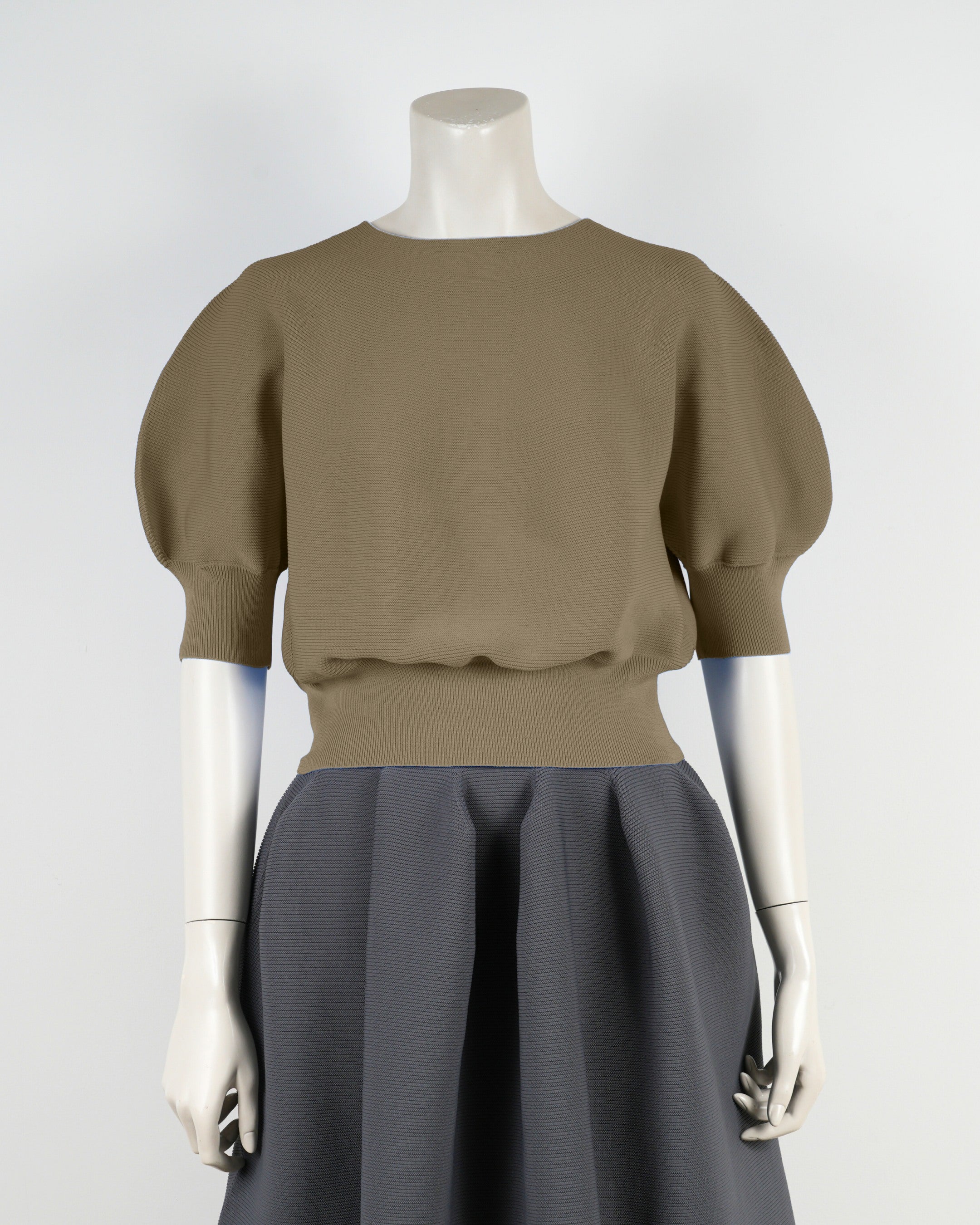 半袖ガータープルオーバー