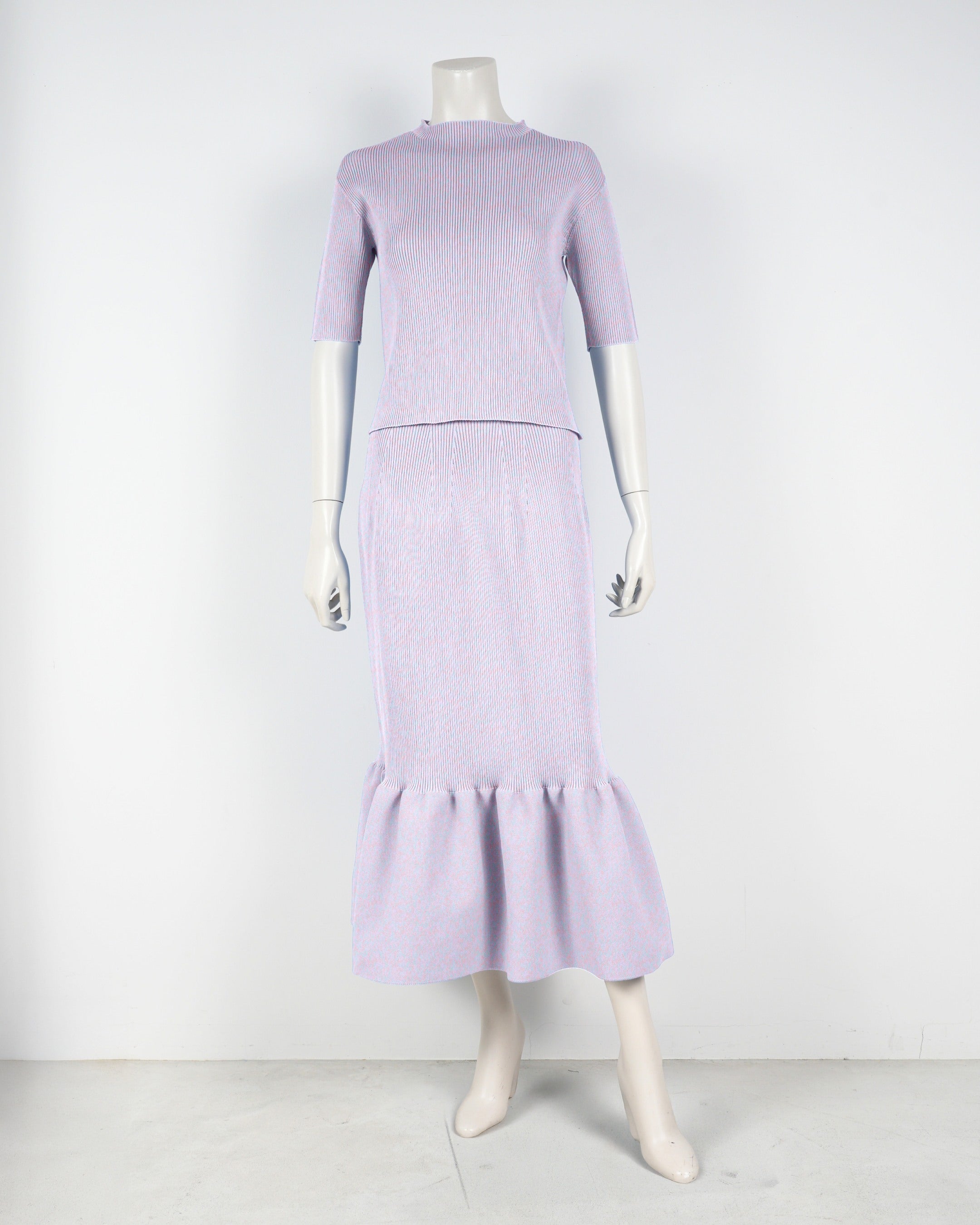 半袖プルオーバー×マーメイドスカート