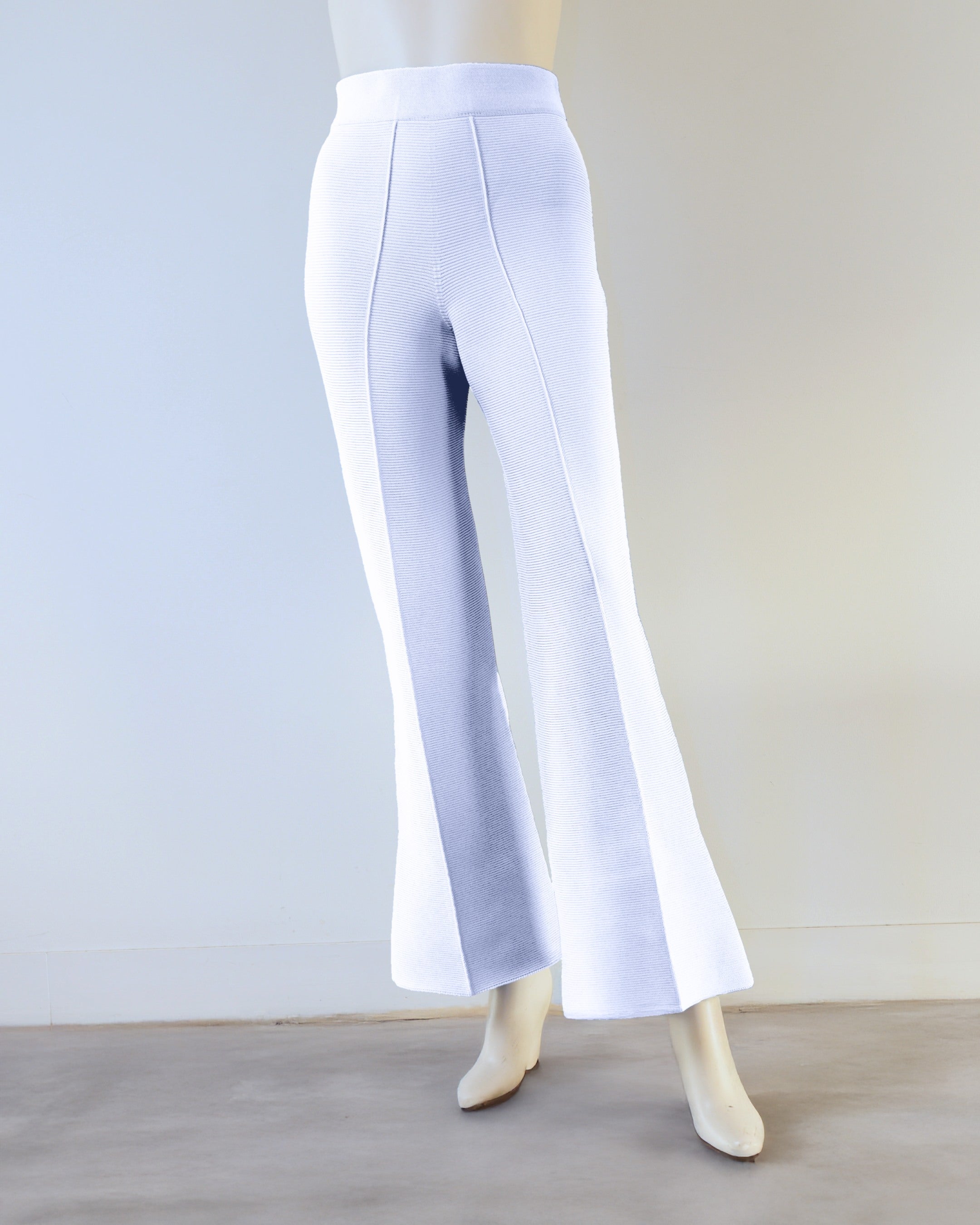 【NEW】フレアパンツ