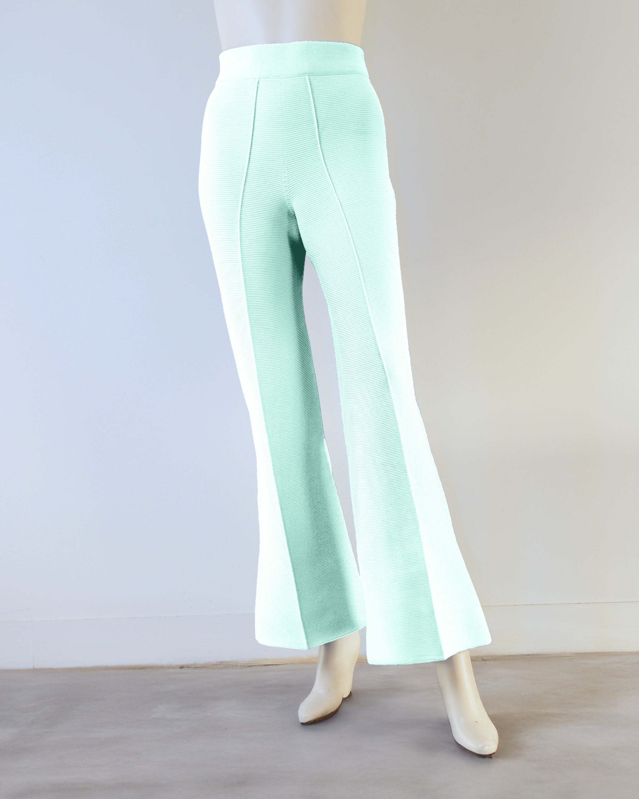 【NEW】フレアパンツ