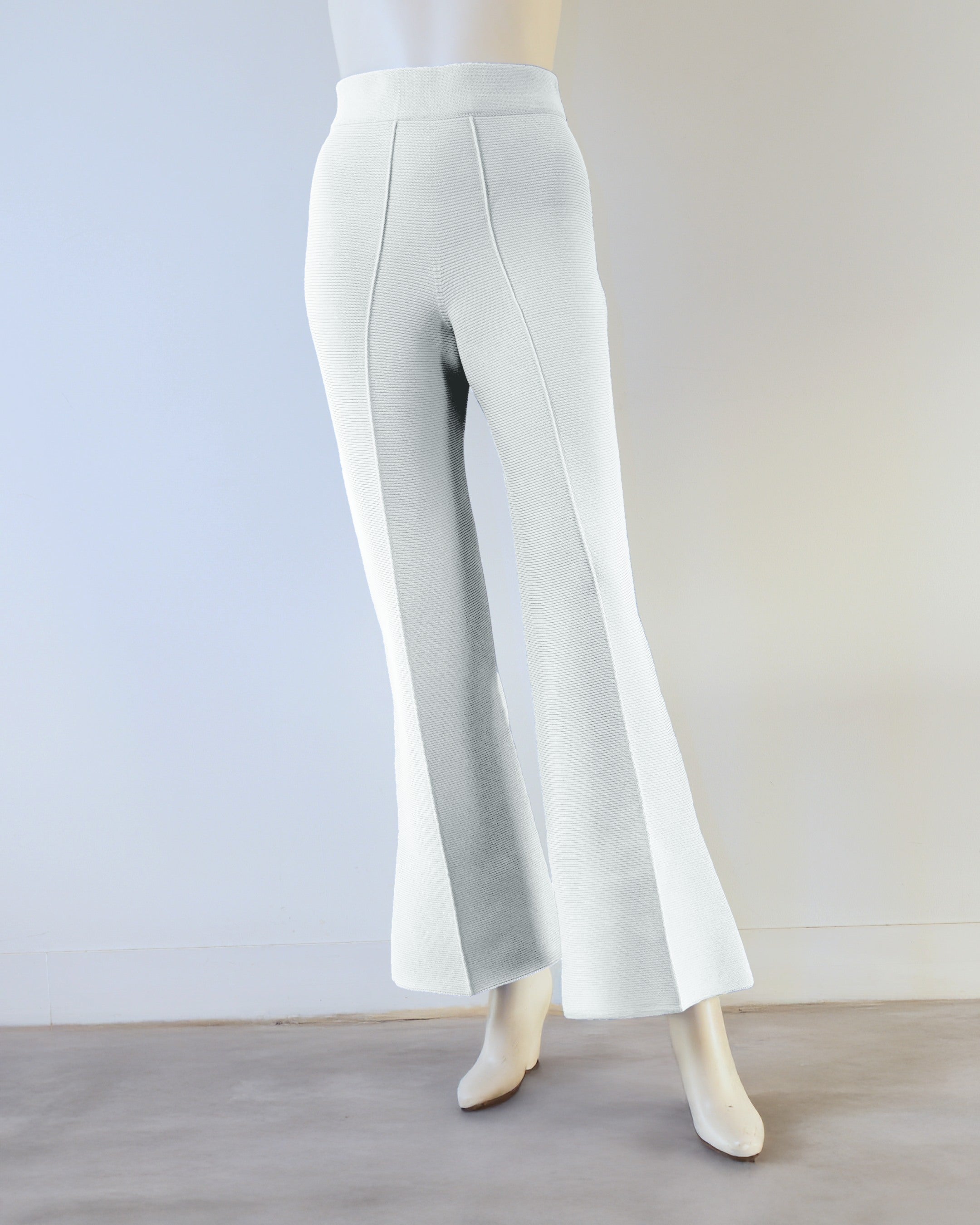 【NEW】フレアパンツ