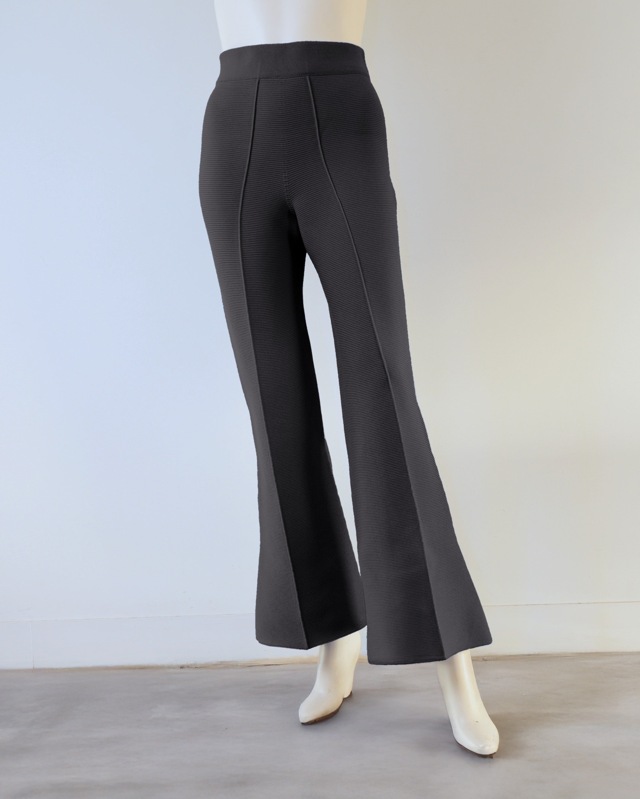 【NEW】フレアパンツ