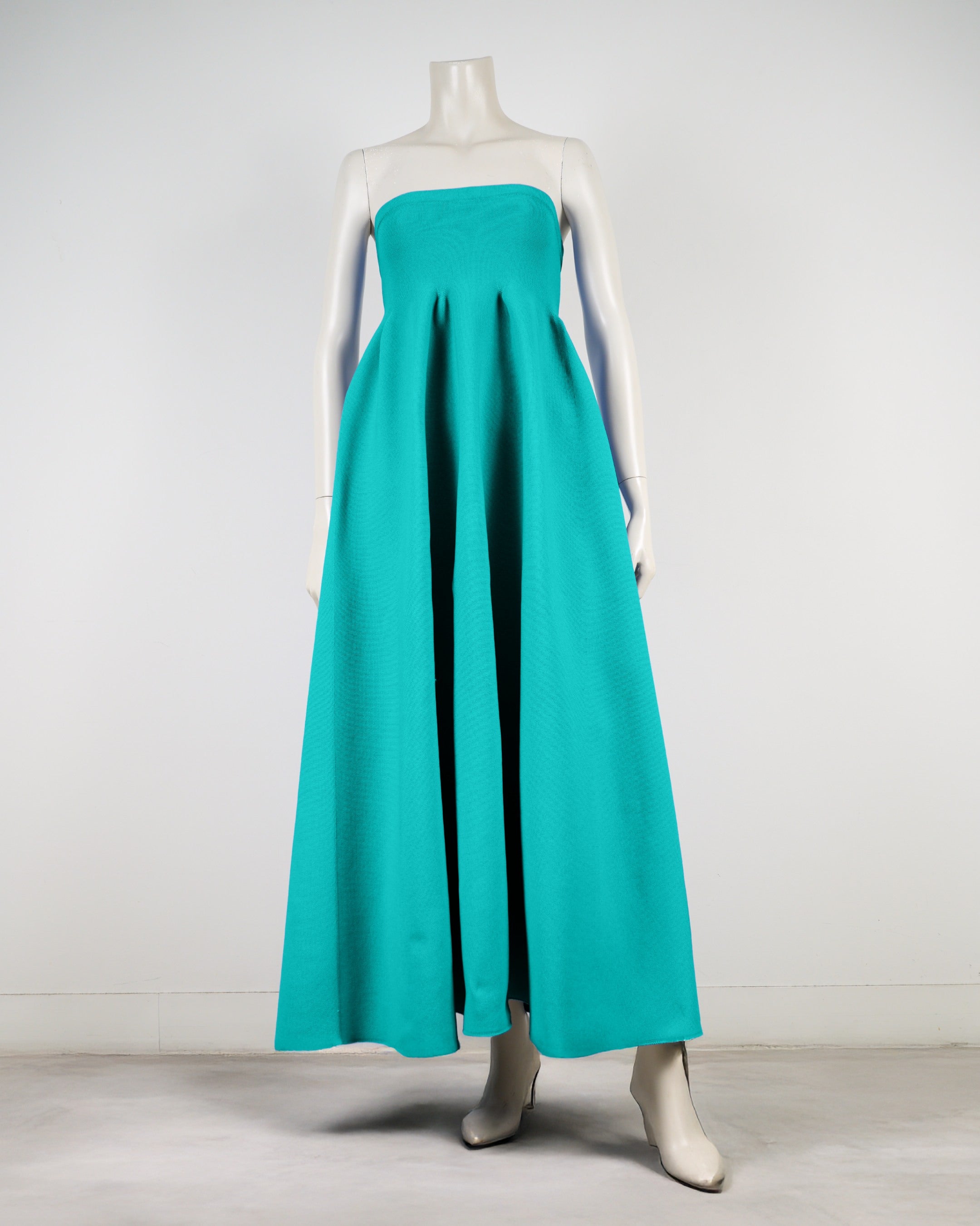 ベアトップボリュームワンピース