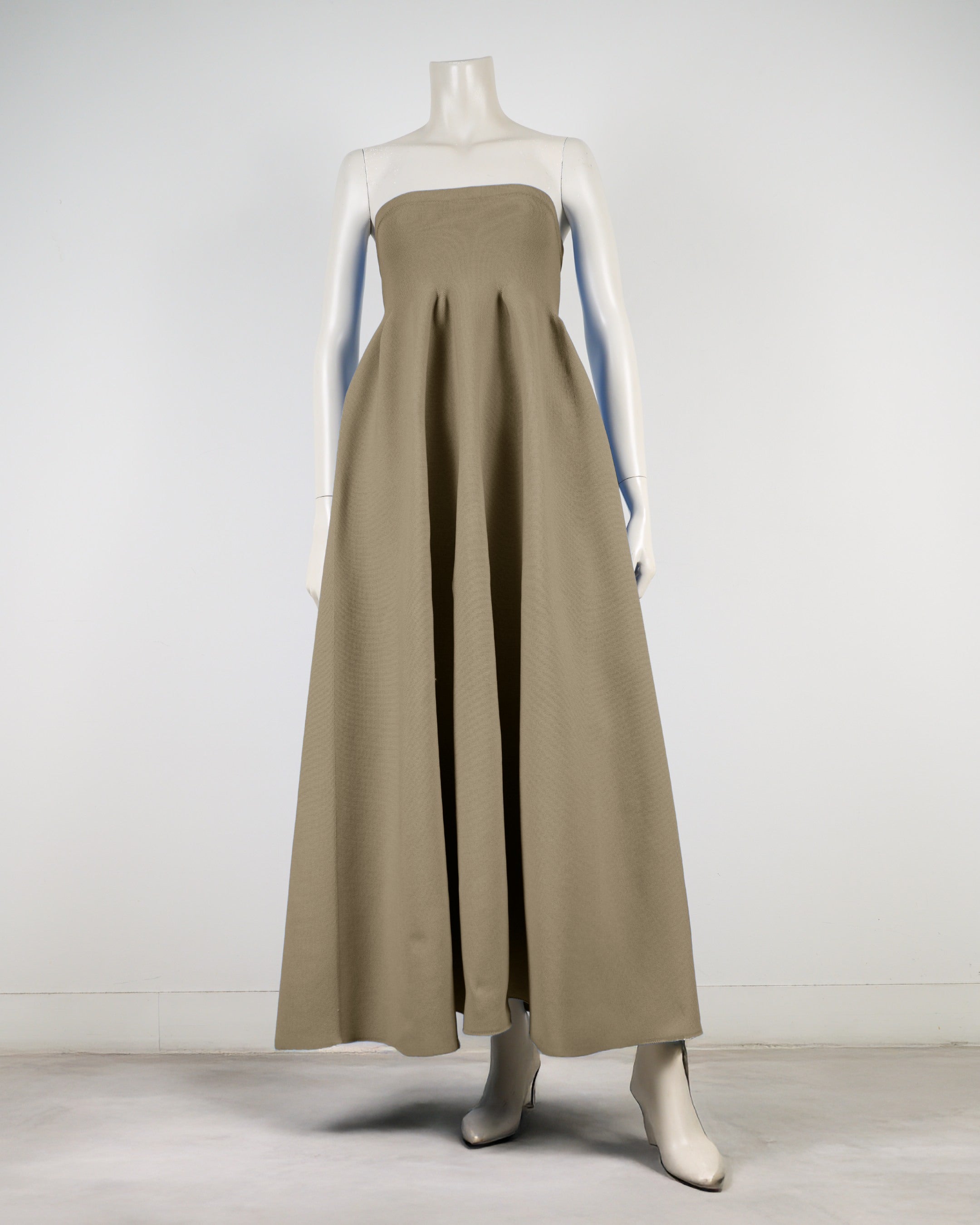 ベアトップボリュームワンピース